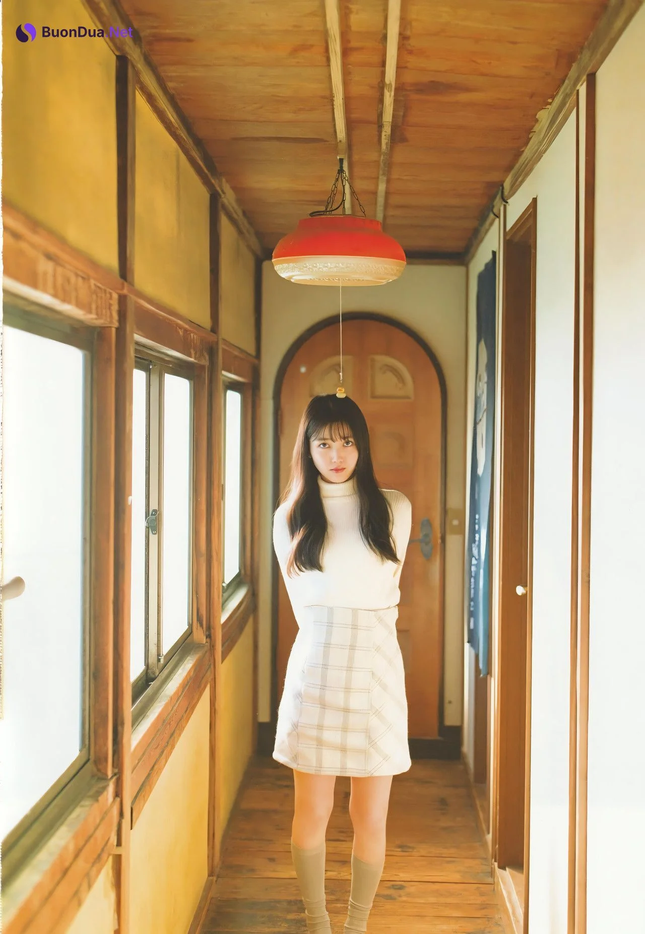 Shiori Kubo 久保史緒里, 1st写真集 [交差点] Set.03 - Photo 12