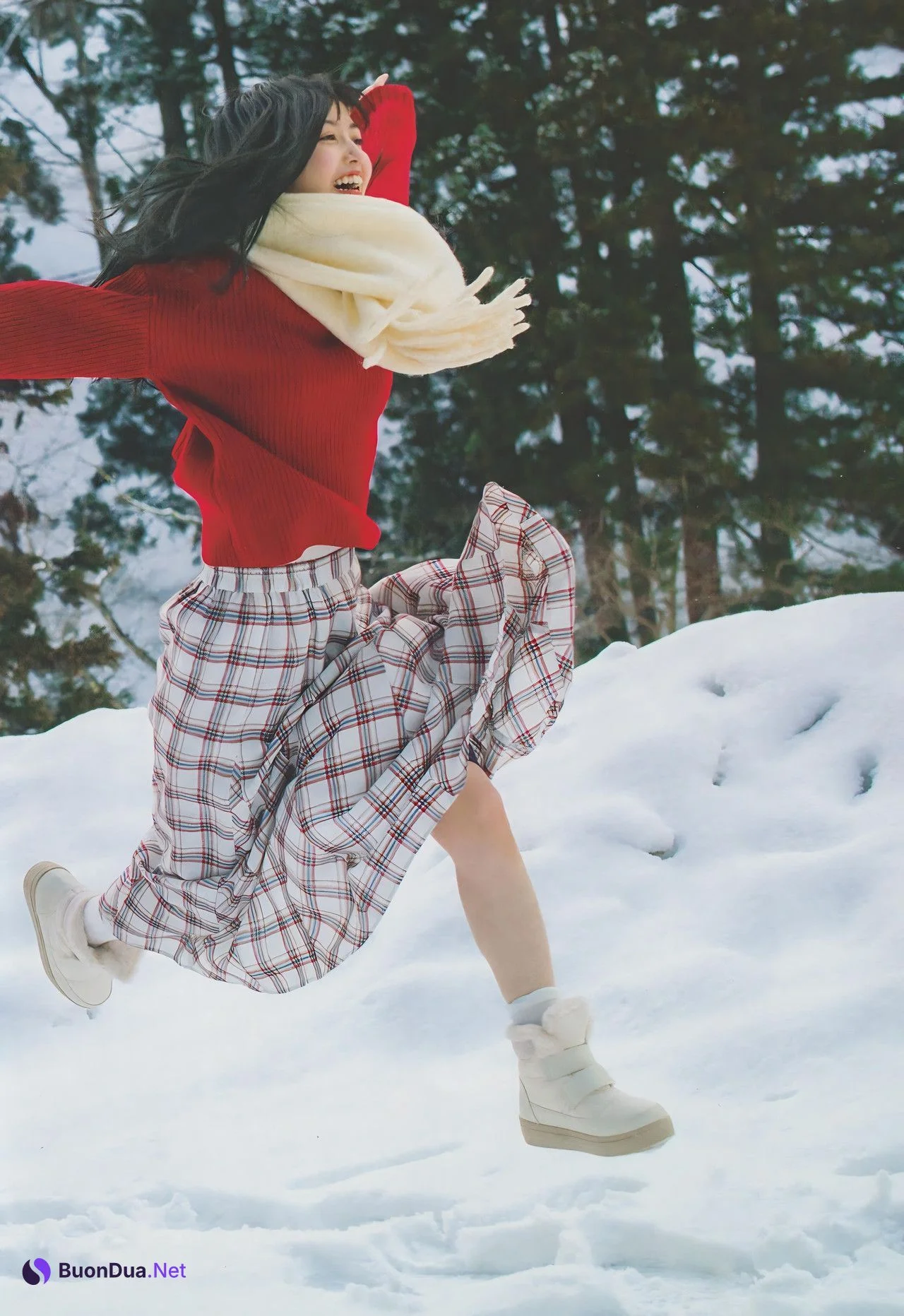 Shiori Kubo 久保史緒里, 1st写真集 [交差点] Set.03 - Photo 3