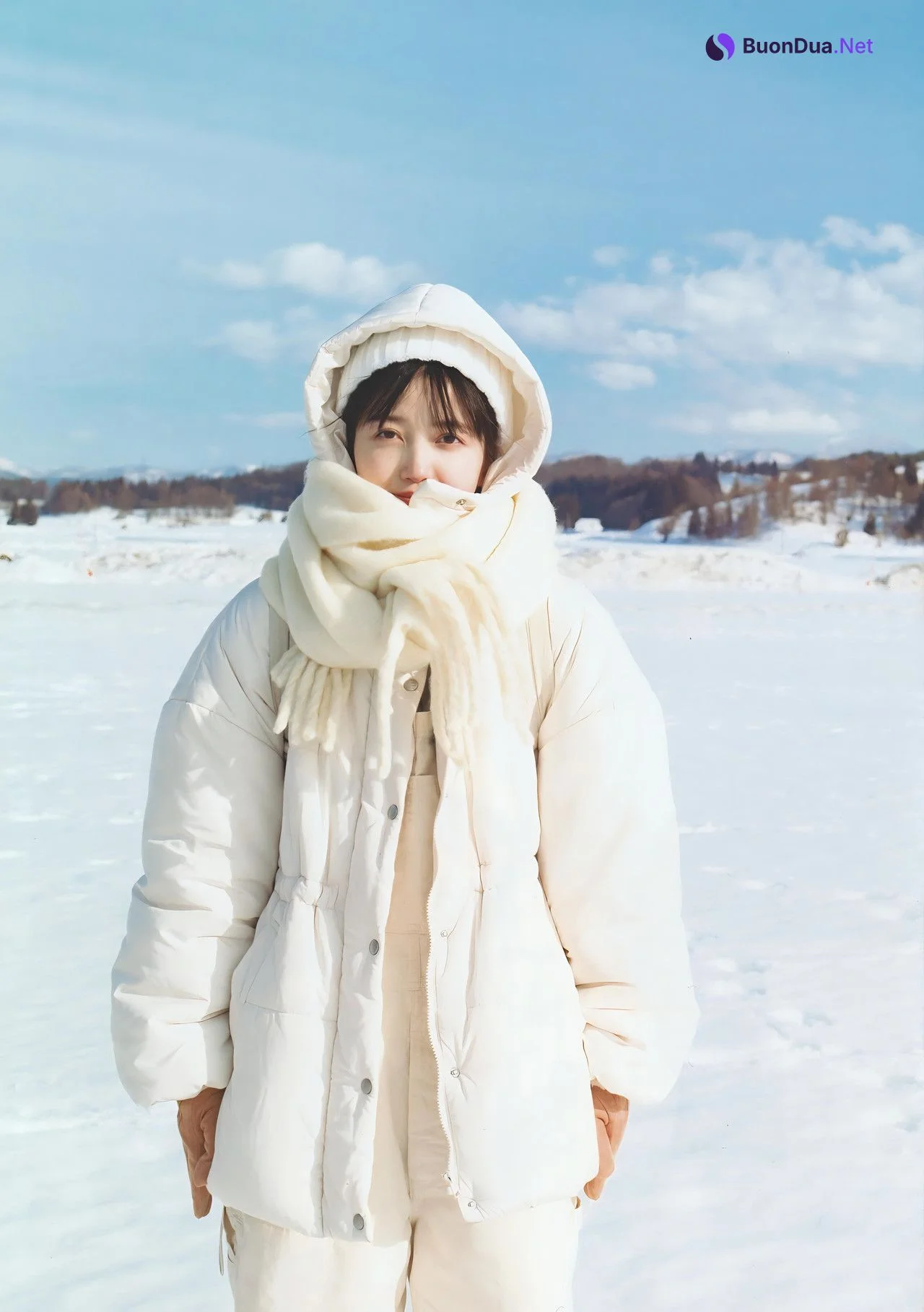 Shiori Kubo 久保史緒里, 1st写真集 [交差点] Set.03 - Photo 5