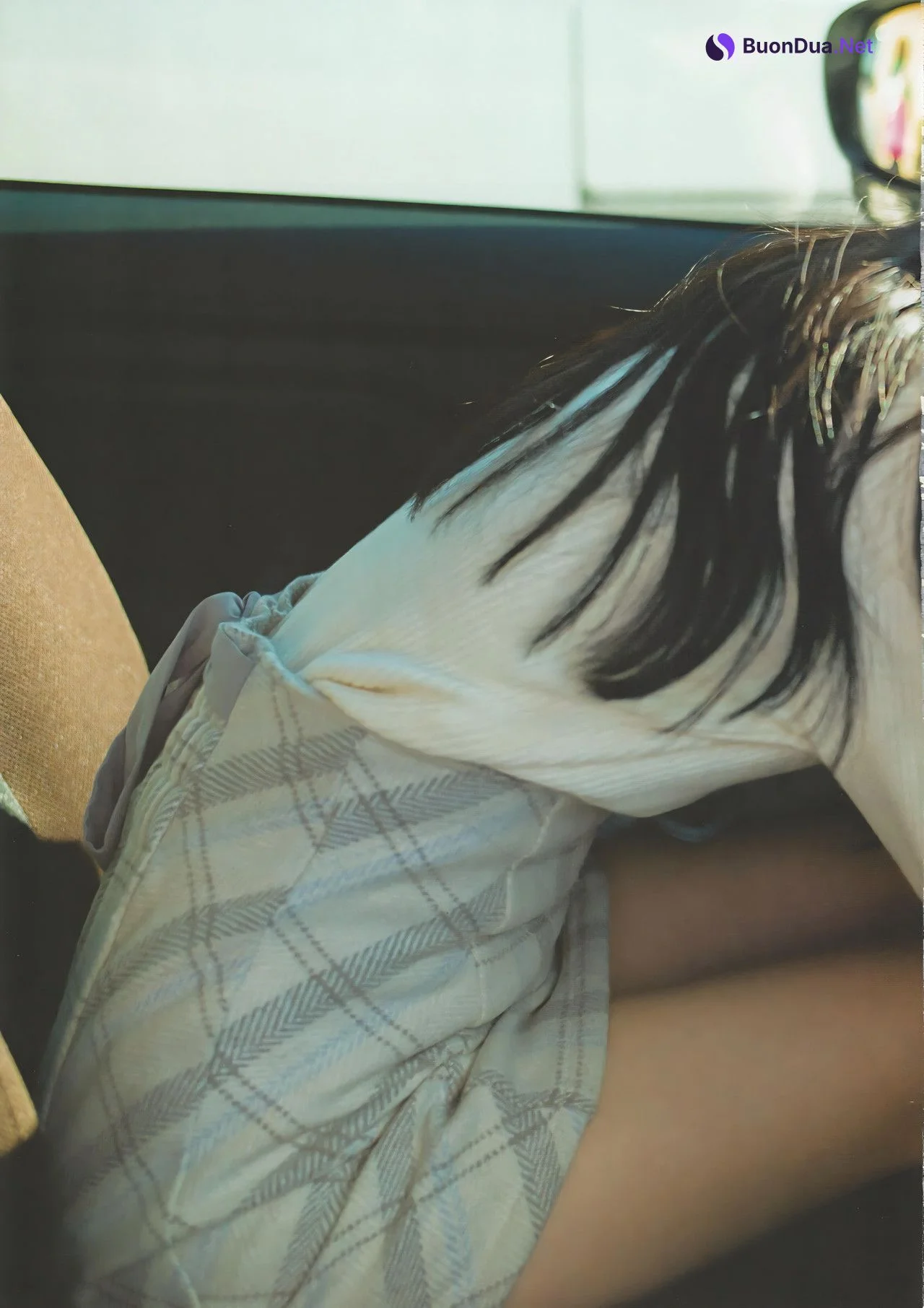 Shiori Kubo 久保史緒里, 1st写真集 [交差点] Set.03 - Photo 8