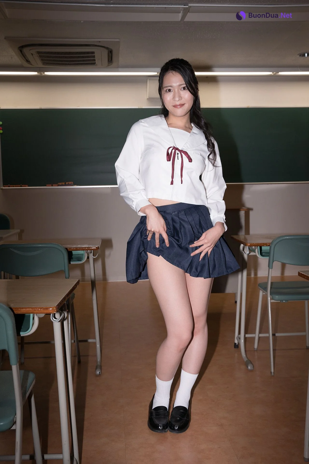 Shiori Mizukoshi 水越しおり, [Minisuka.tv] 2022.12.01 Limited Gallery 01 - Photo 2