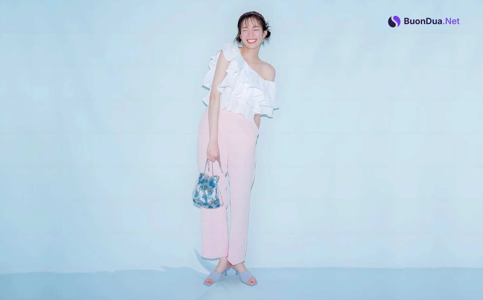 Shiori Sato 佐藤栞里, aR (アール) Magazine 2023.07 - Photo 19