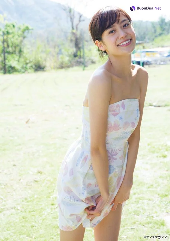 Shiori Yoshida 吉田志織, Young Magazine 2019 No.07 (ヤングマガジン 2019年7号) - Photo 11