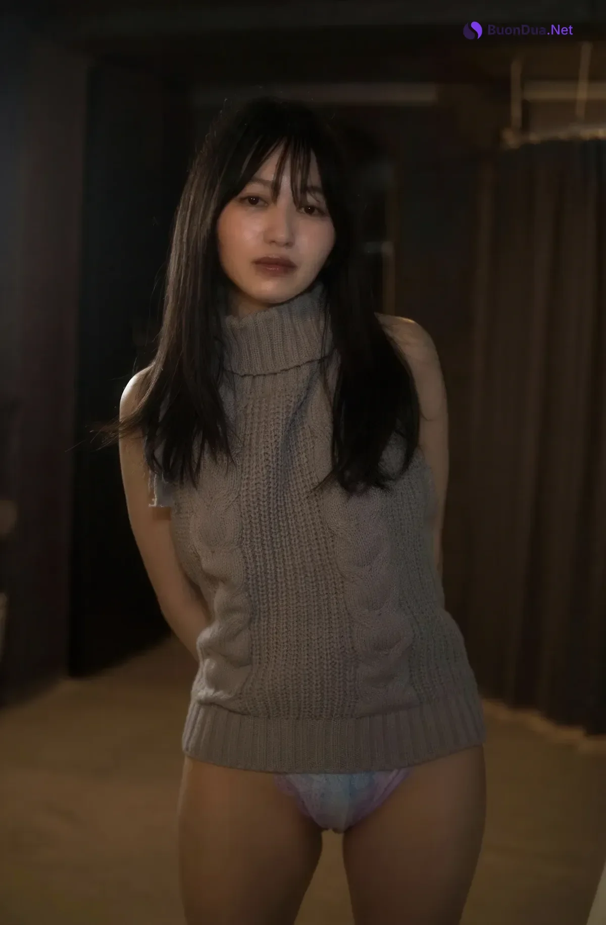 Shizuka Saito 斉藤静, セミヌード写真集 密室 大きなお尻に理想のオディライン どこかえっちな雰囲気を纏ったセクシーな美女があなたを禁断の世界へ Set.01 - Photo 8