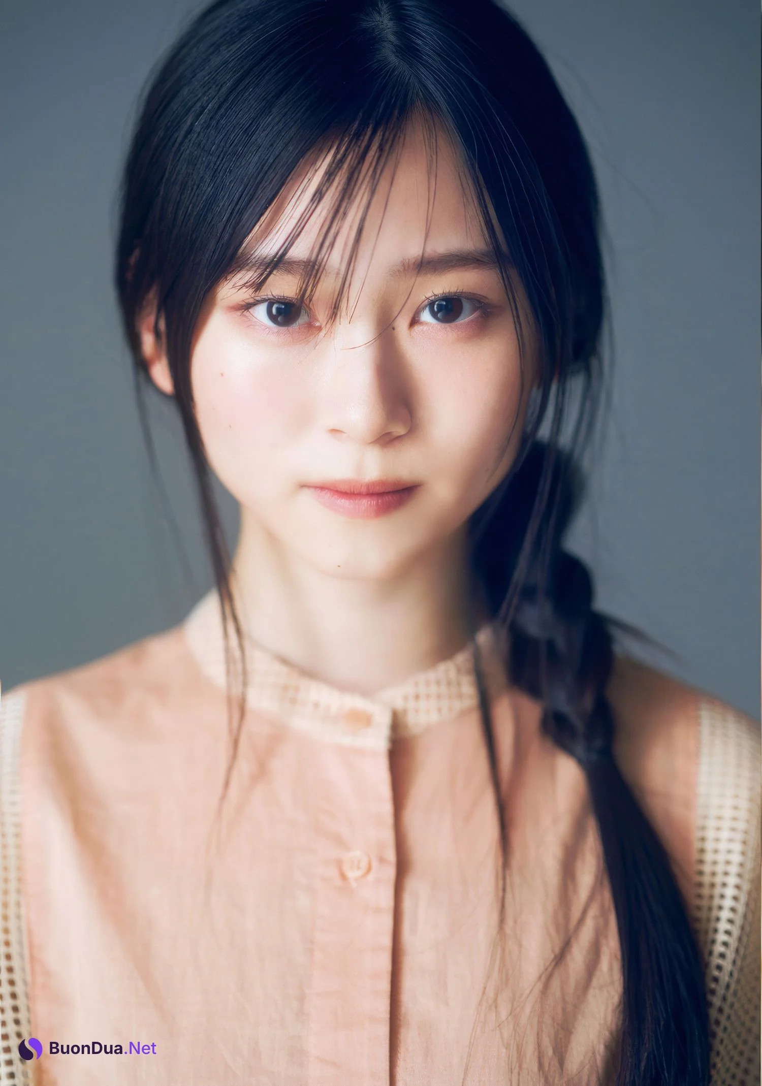 Shizuki Yamashita 山下瞳月, Shonen Magazine 2025 No.18 (週刊少年マガジン 2025年18号) - Photo 10