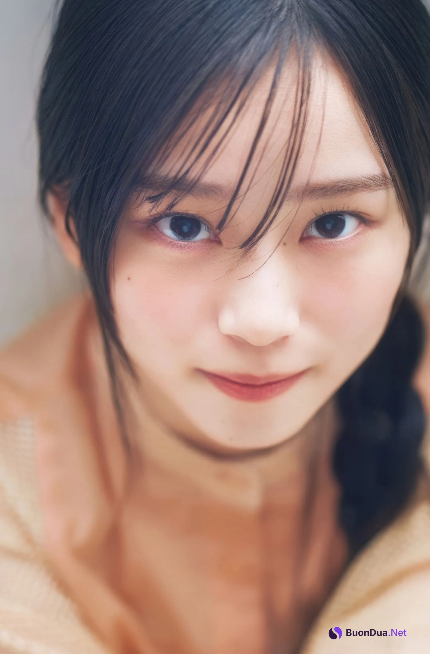 Shizuki Yamashita 山下瞳月, Shonen Magazine 2025 No.18 (週刊少年マガジン 2025年18号) - Photo 11