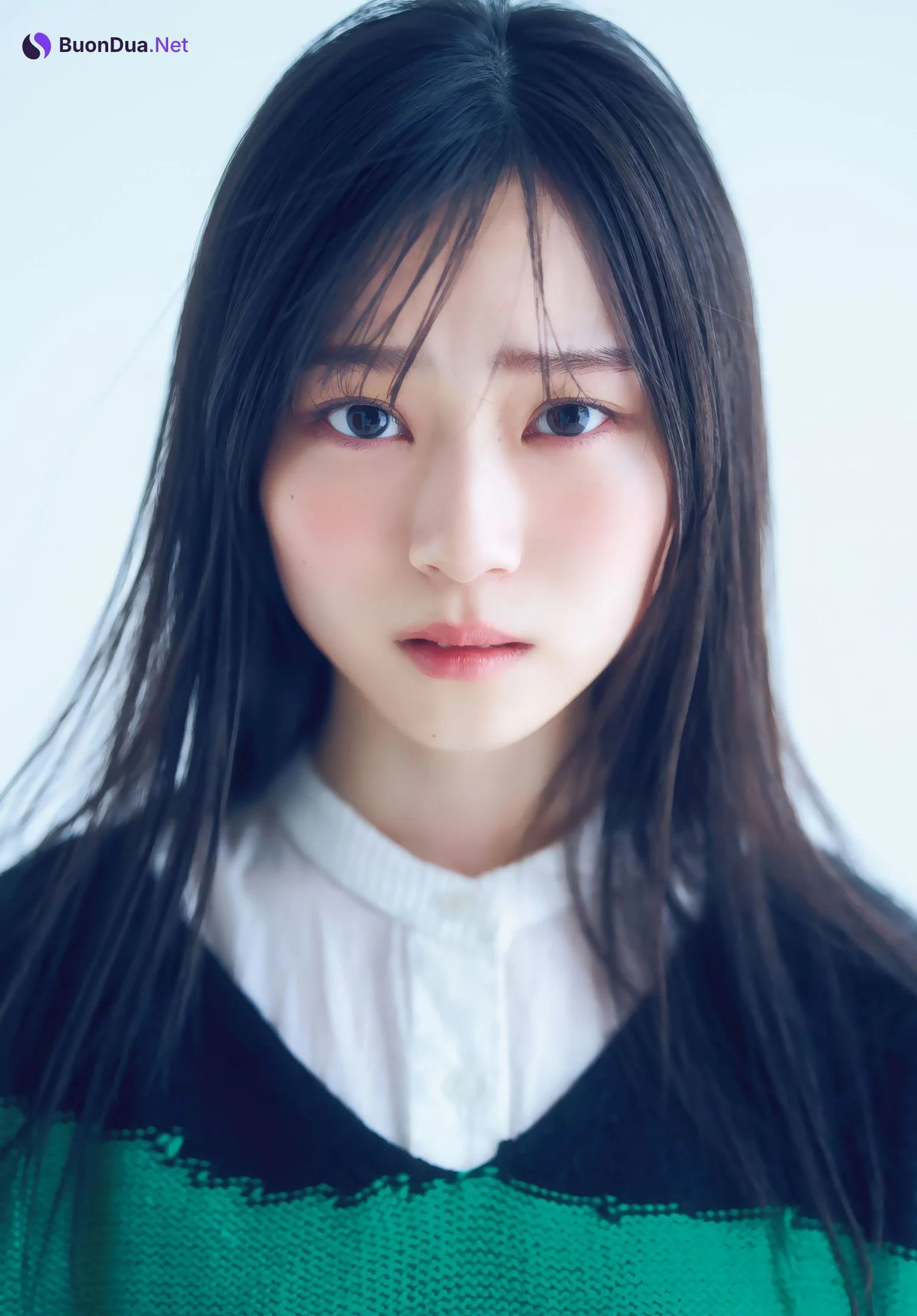 Shizuki Yamashita 山下瞳月, Shonen Magazine 2025 No.18 (週刊少年マガジン 2025年18号) - Photo 5
