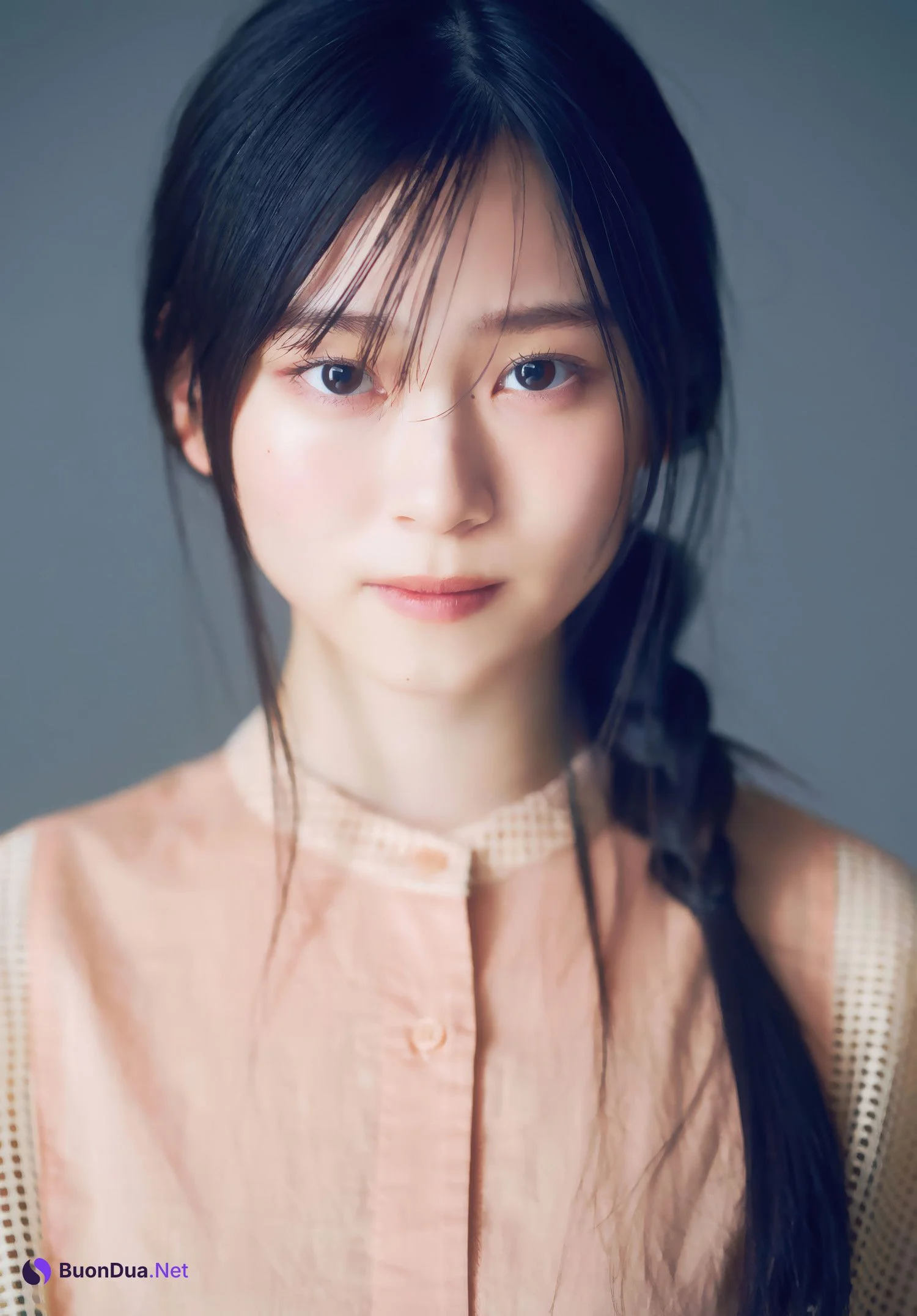 Shizuki Yamashita 山下瞳月, Shonen Magazine 2025 No.18 (週刊少年マガジン 2025年18号) - Photo 8