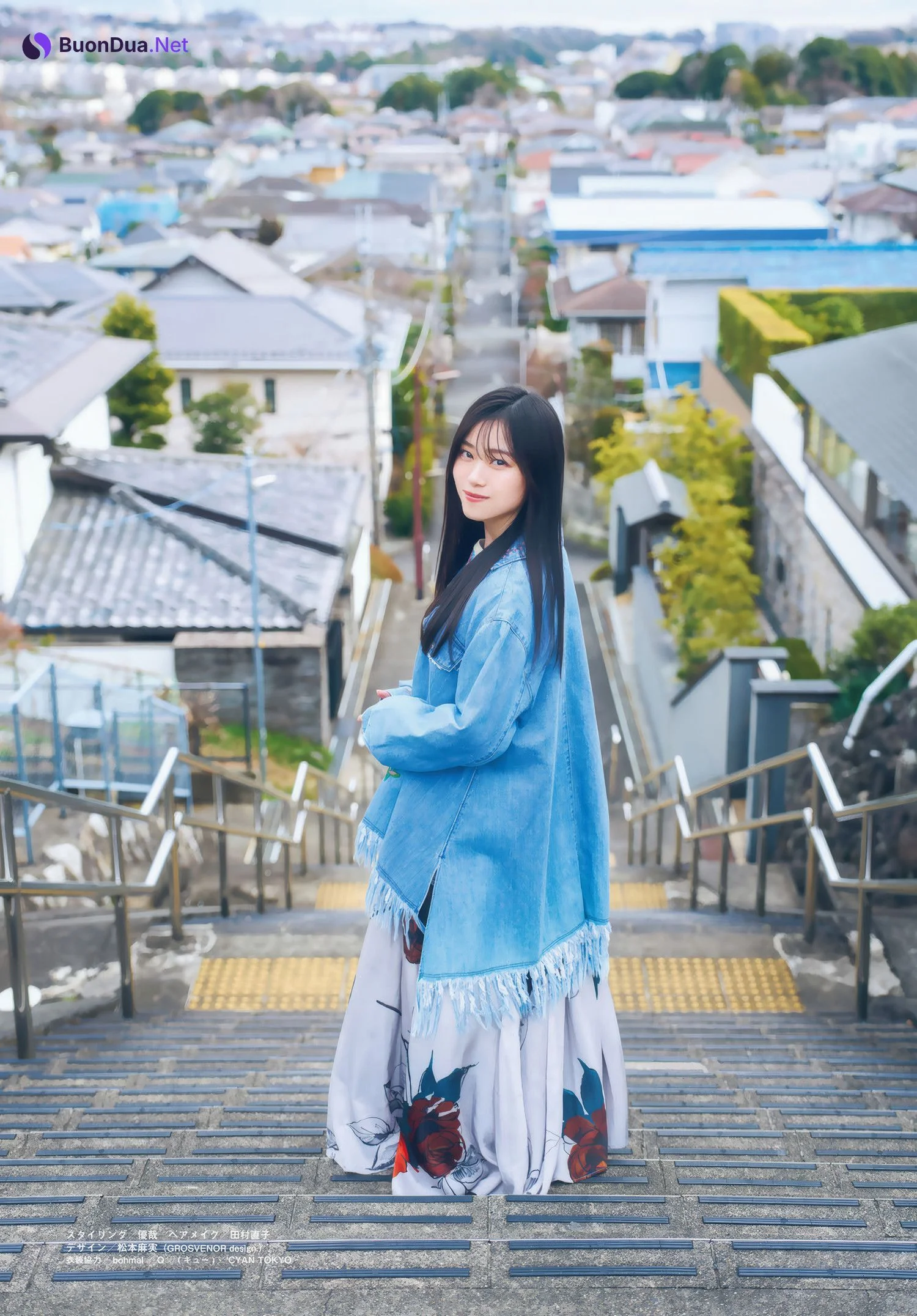 Shizuki Yamashita 山下瞳月, Shonen Magazine 2025 No.18 (週刊少年マガジン 2025年18号) - Photo 9