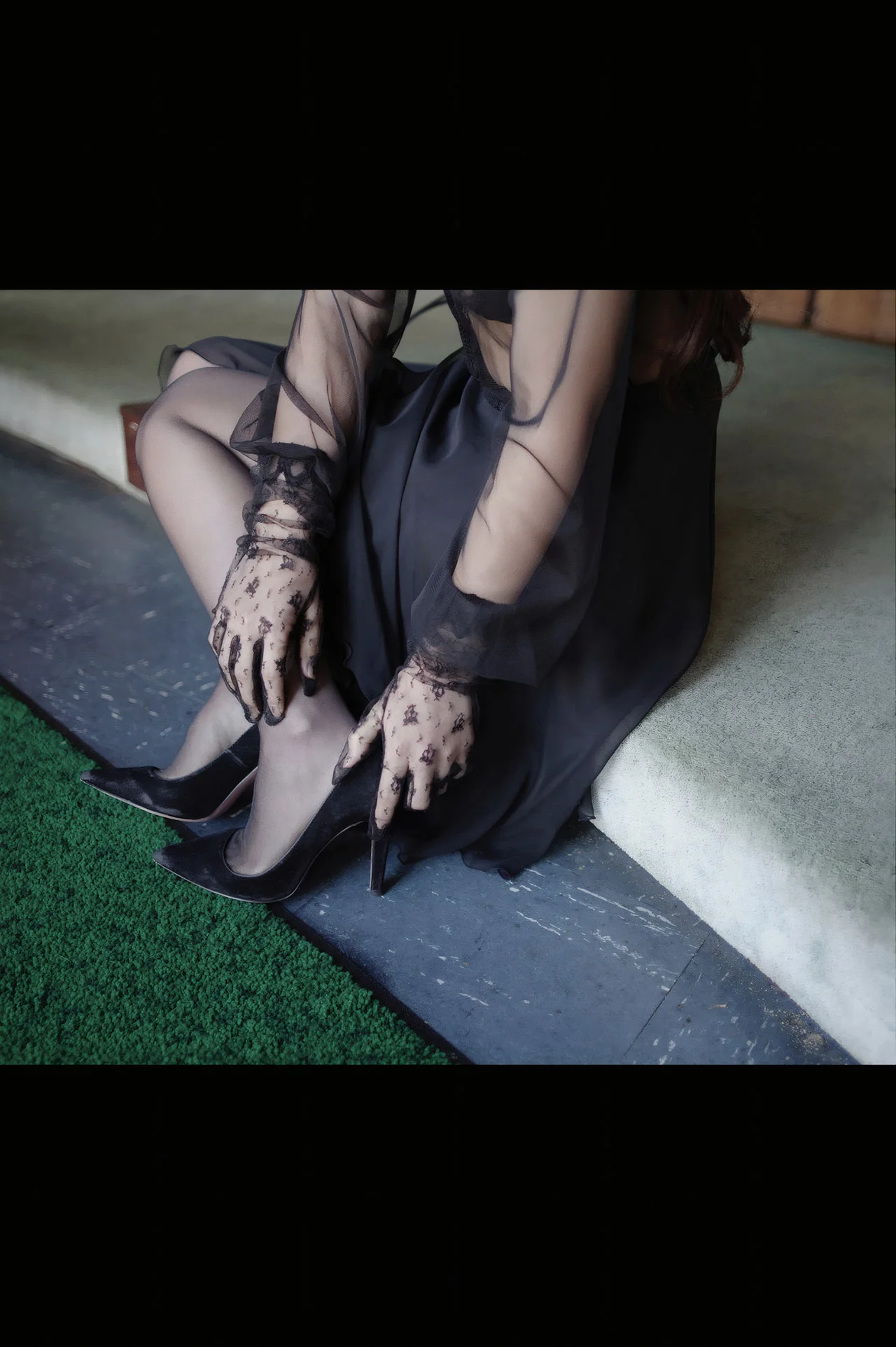 Shoko 祥子, 週刊現代デジタル写真集 謎の青春美女 「最期の旅」 Set.03