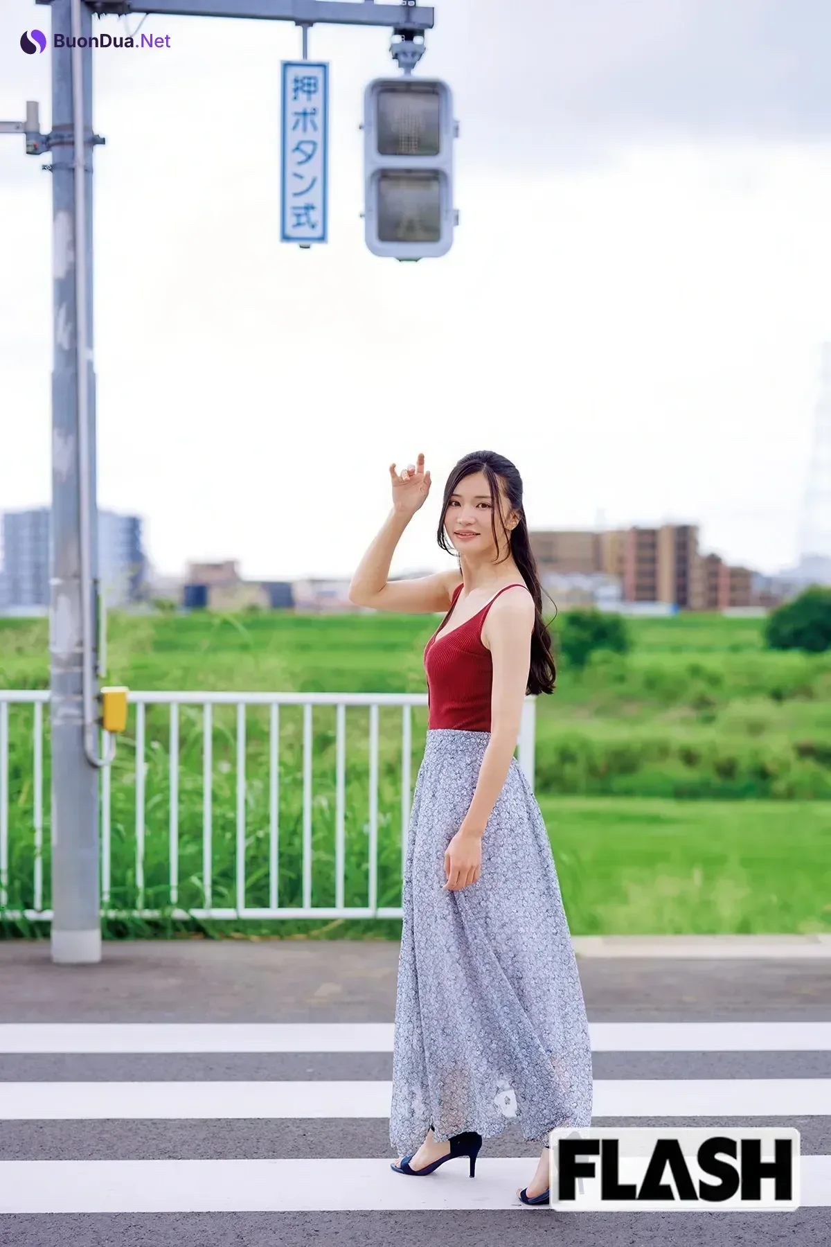 Shoko Takahashi 高橋しょう子, FLASH 2025.10.14 (フラッシュ 2025年10月14日号) - Photo 10