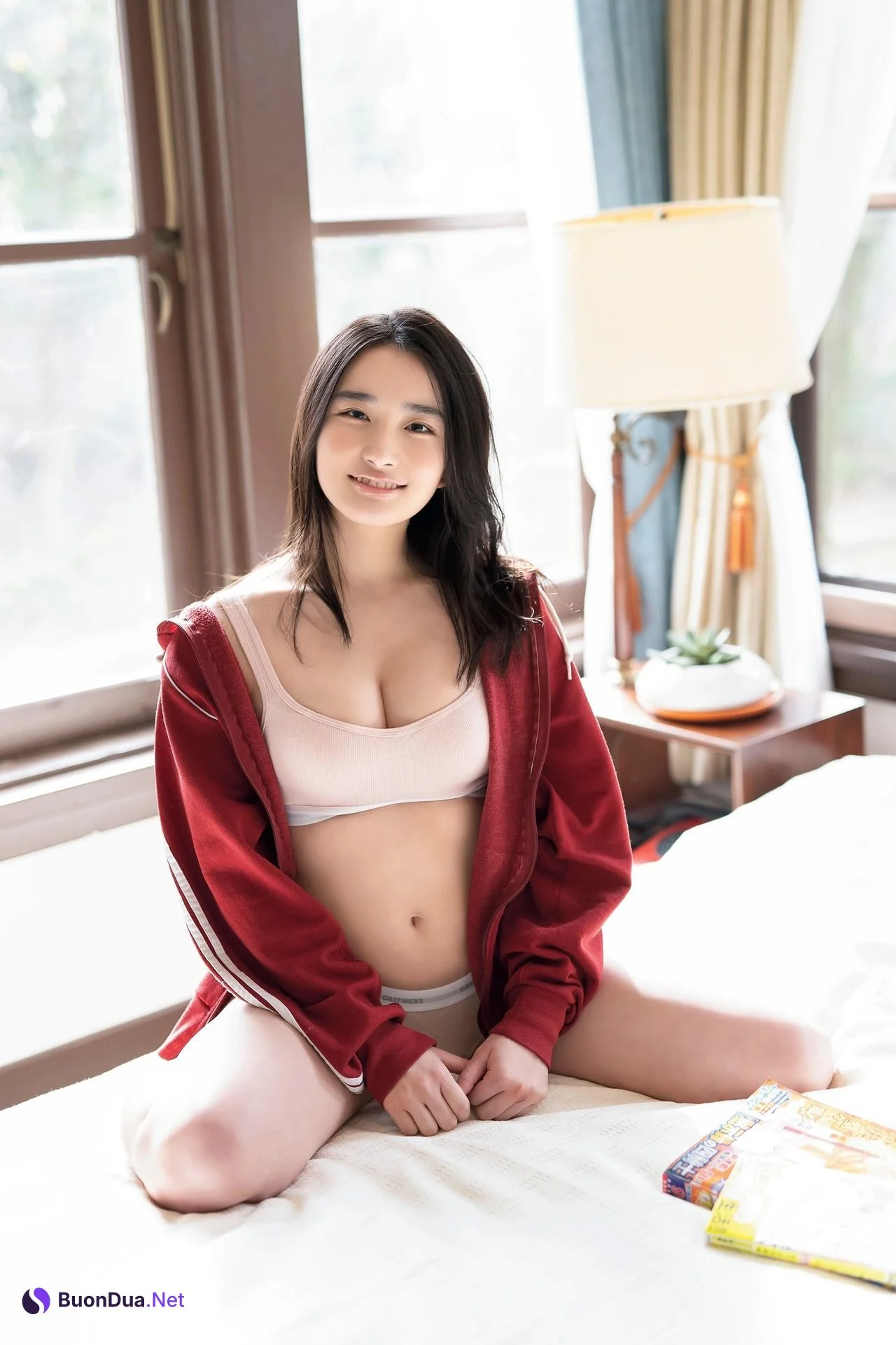 朝日ななみ, 安倍乙, 神谷えりさ, 染野有来, 宮崎優, Shonen Magazine 2021 No.15 (週刊少年マガジン 2021年15号) - Photo 15
