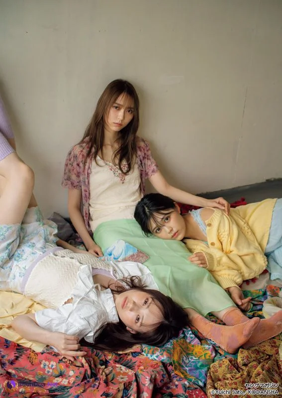 弓木奈於 柴田柚菜 田村真佑, Shonen Magazine 2022 No.53 (週刊少年マガジン 2022年53号) - Photo 5