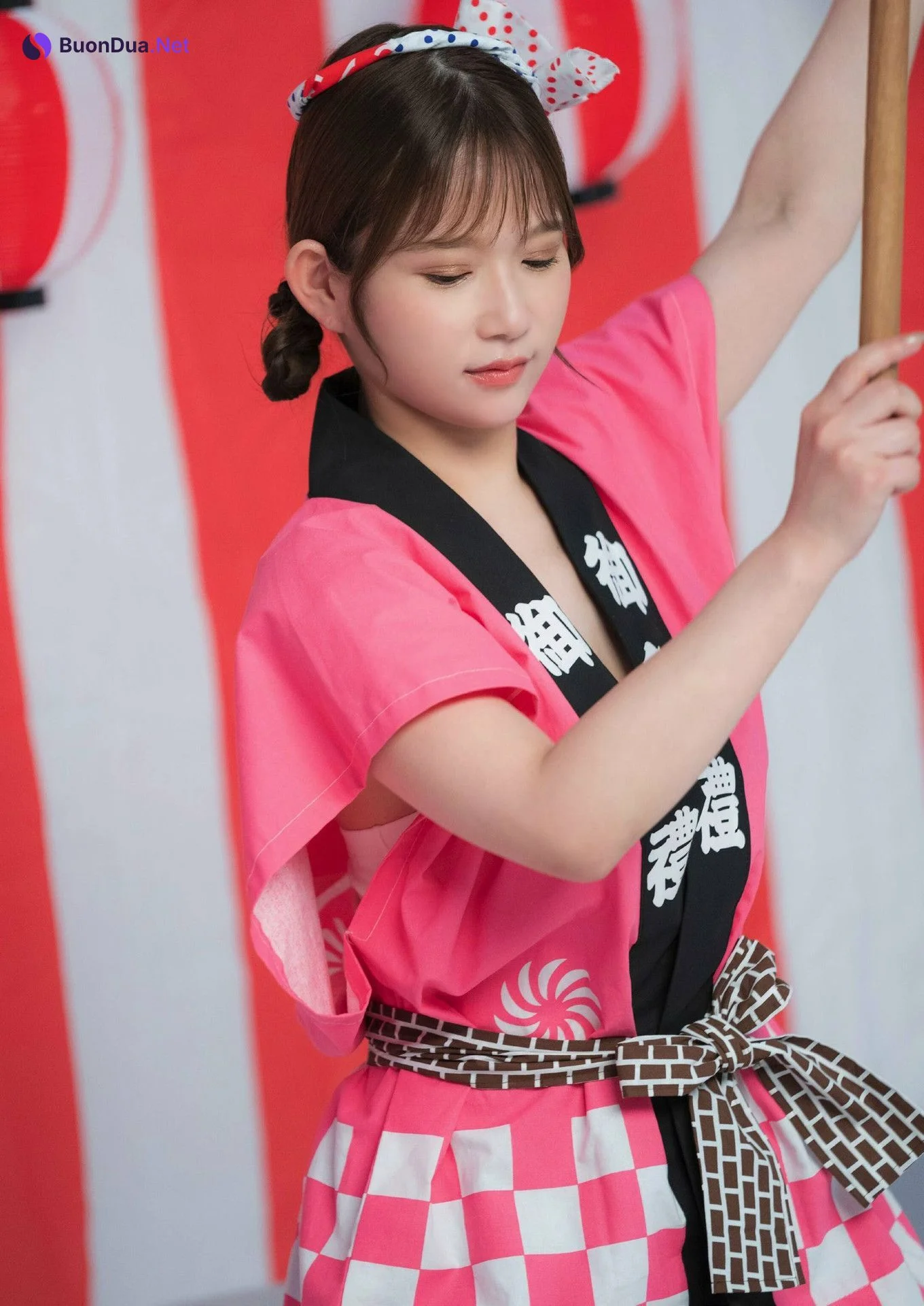 栗山莉緒×桃園怜奈, Shukan Post 2023.11.10 (週刊ポスト 2023年11月10日号) - Photo 10