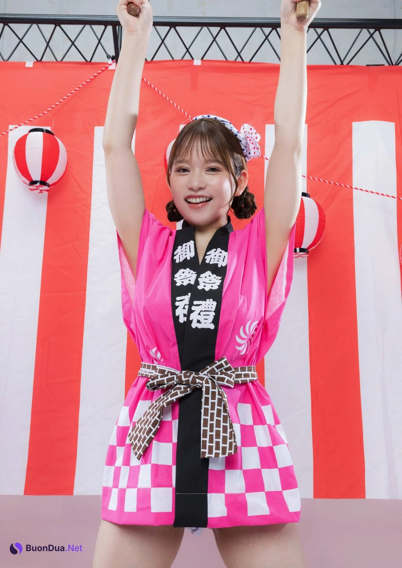 栗山莉緒×桃園怜奈, Shukan Post 2023.11.10 (週刊ポスト 2023年11月10日号) - Photo 7