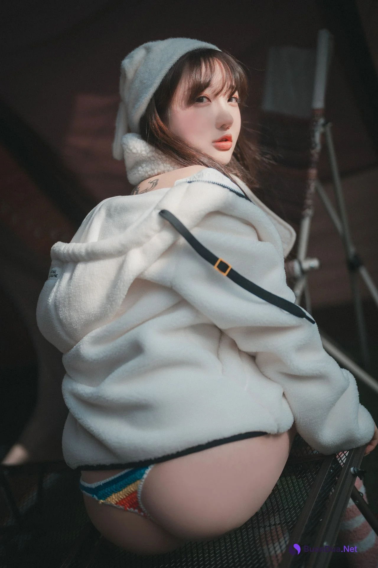 Son Yeeun 손예은, [DJAWA] Romantic Winter Glamping Set.02 - Photo 3