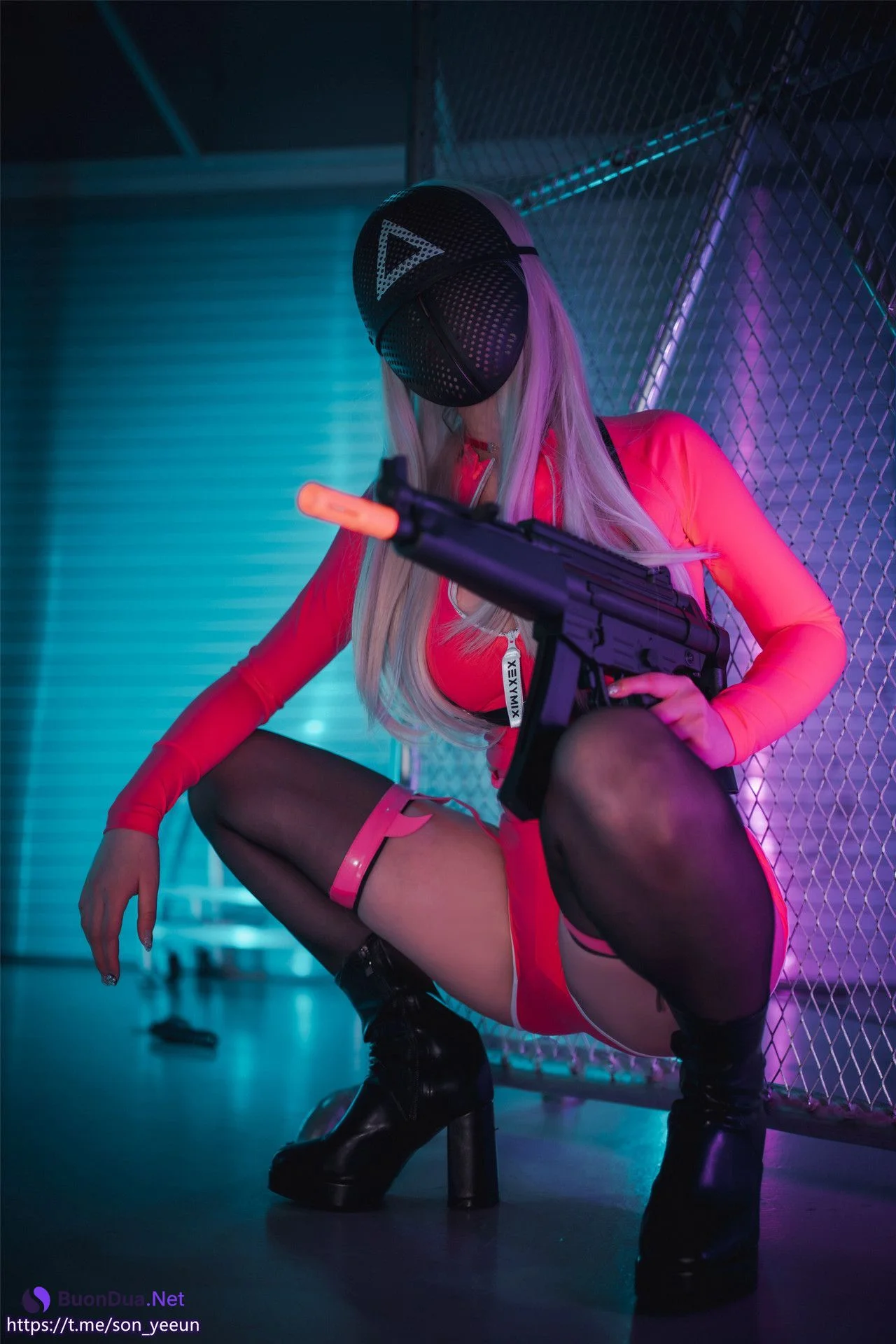 Son Yeeun 손예은, [DJAWA] Squid Game Triangle Soldier Set.01 - Photo 3