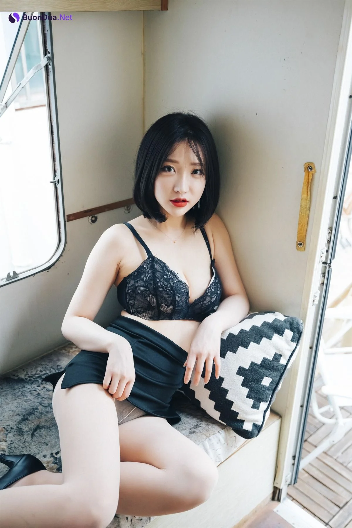 Son Yeeun 손예은, [LOOZY] Officegirl s Vacation Vol.02 – Set.02 - Photo 14