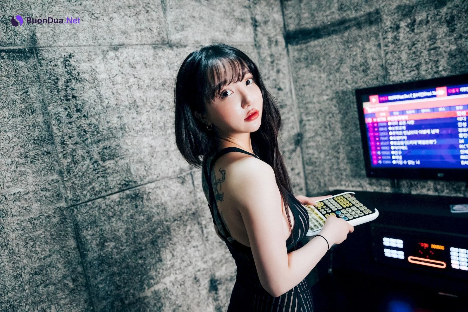 Son Yeeun 손예은, [Loozy] Player (S.ver) Set.01 - Photo 2