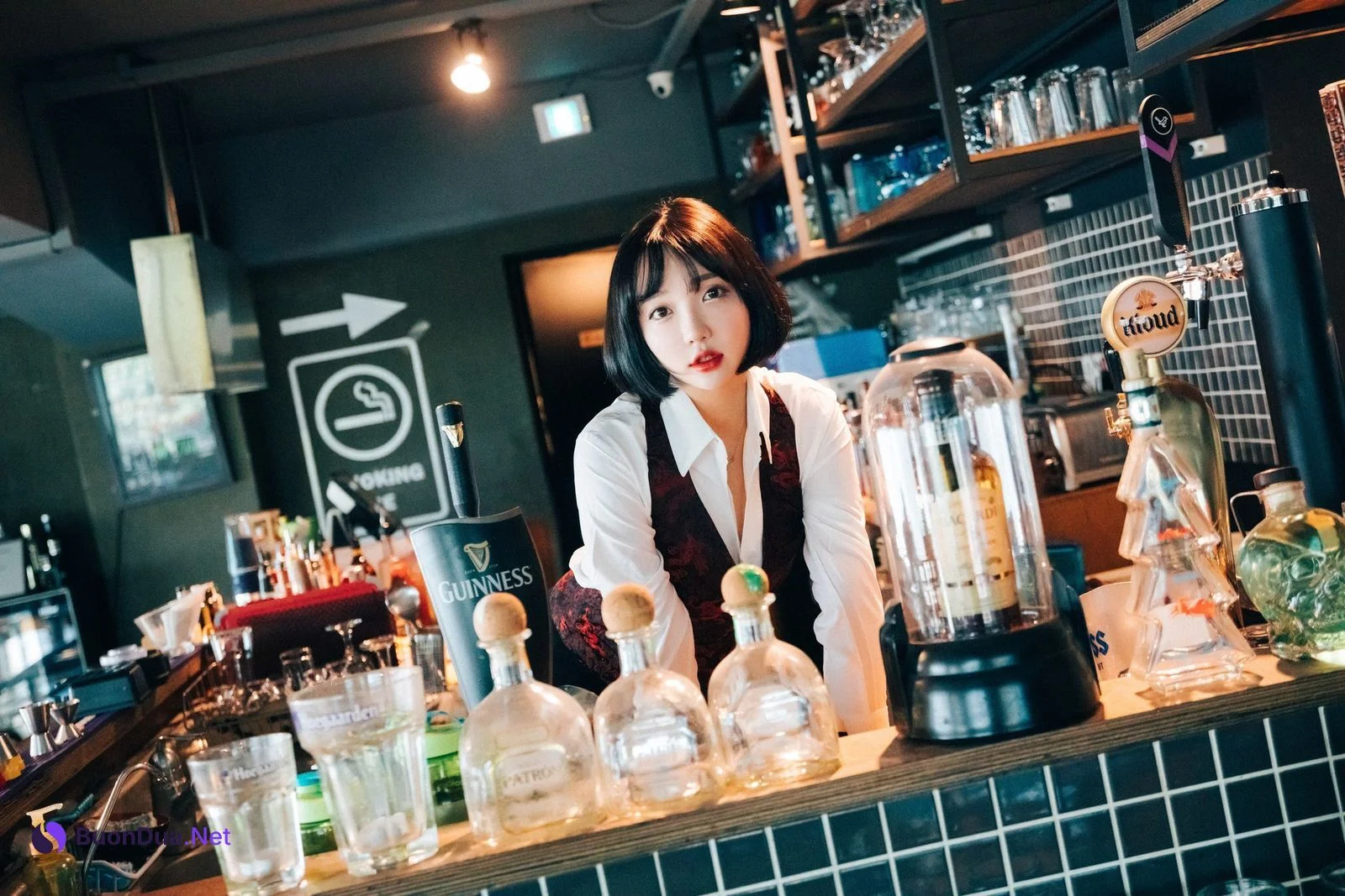 Son Yeeun 손예은, [Loozy] Tainted Love Bar Set.01 - Photo 2
