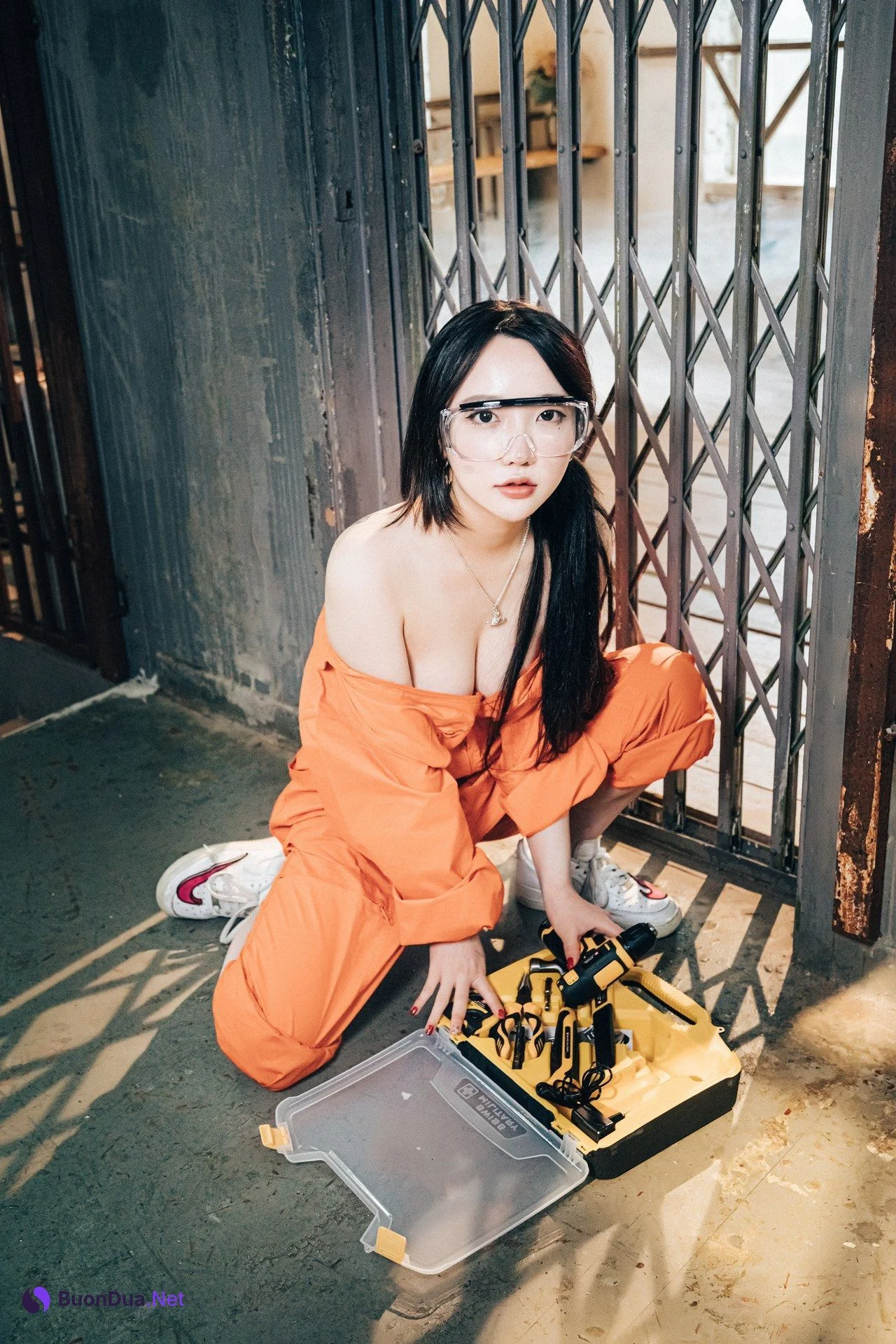 Son Yeeun 손예은, [Loozy] Where Are My Tools - Photo 15