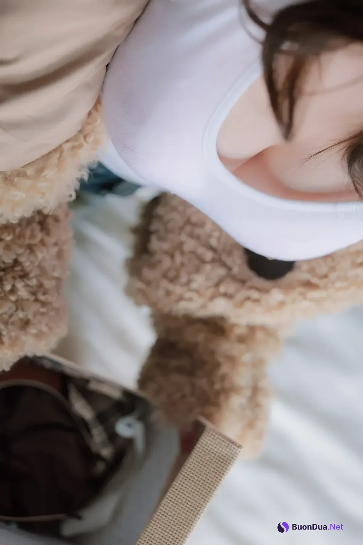 Son Yeeun 손예은, Photobook 「2025 X-Mas Offline」 Set.01 - Photo 18