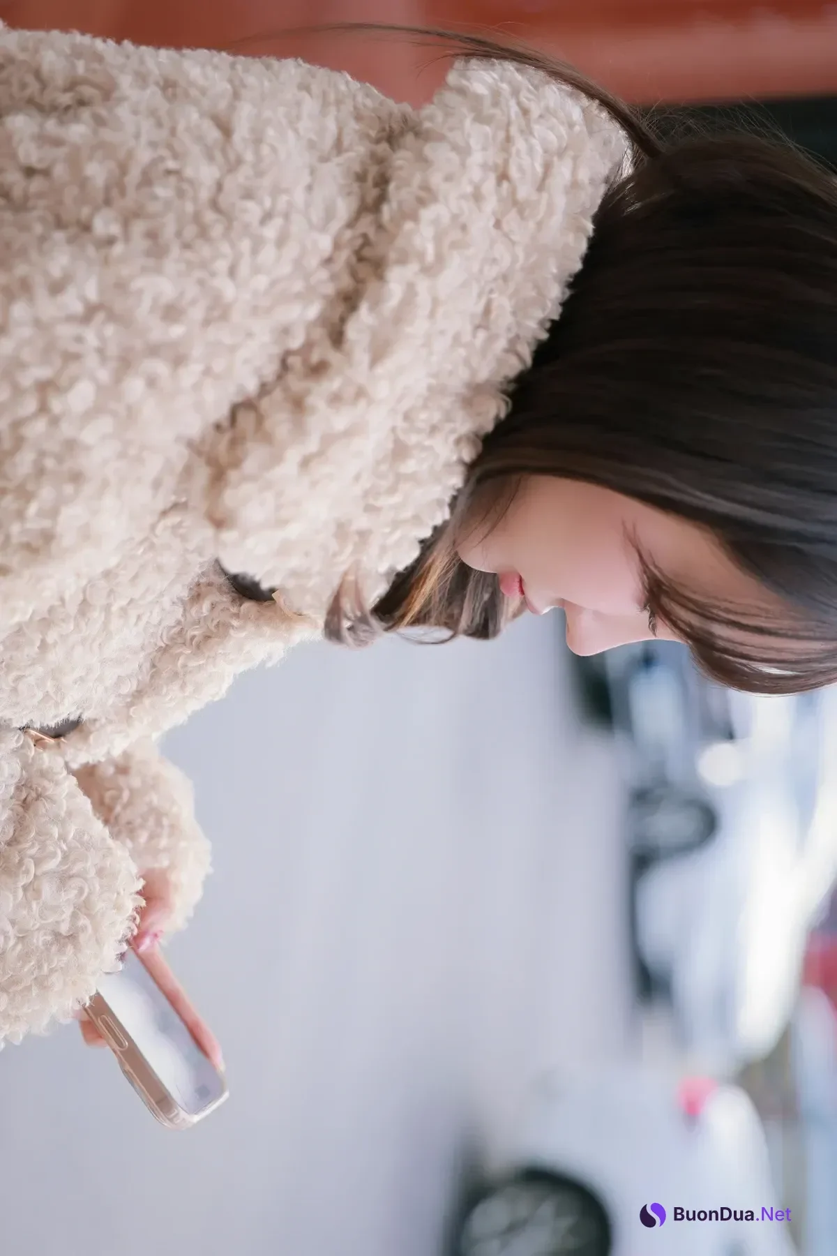 Son Yeeun 손예은, Photobook 「2025 X-Mas Offline」 Set.01 - Photo 3