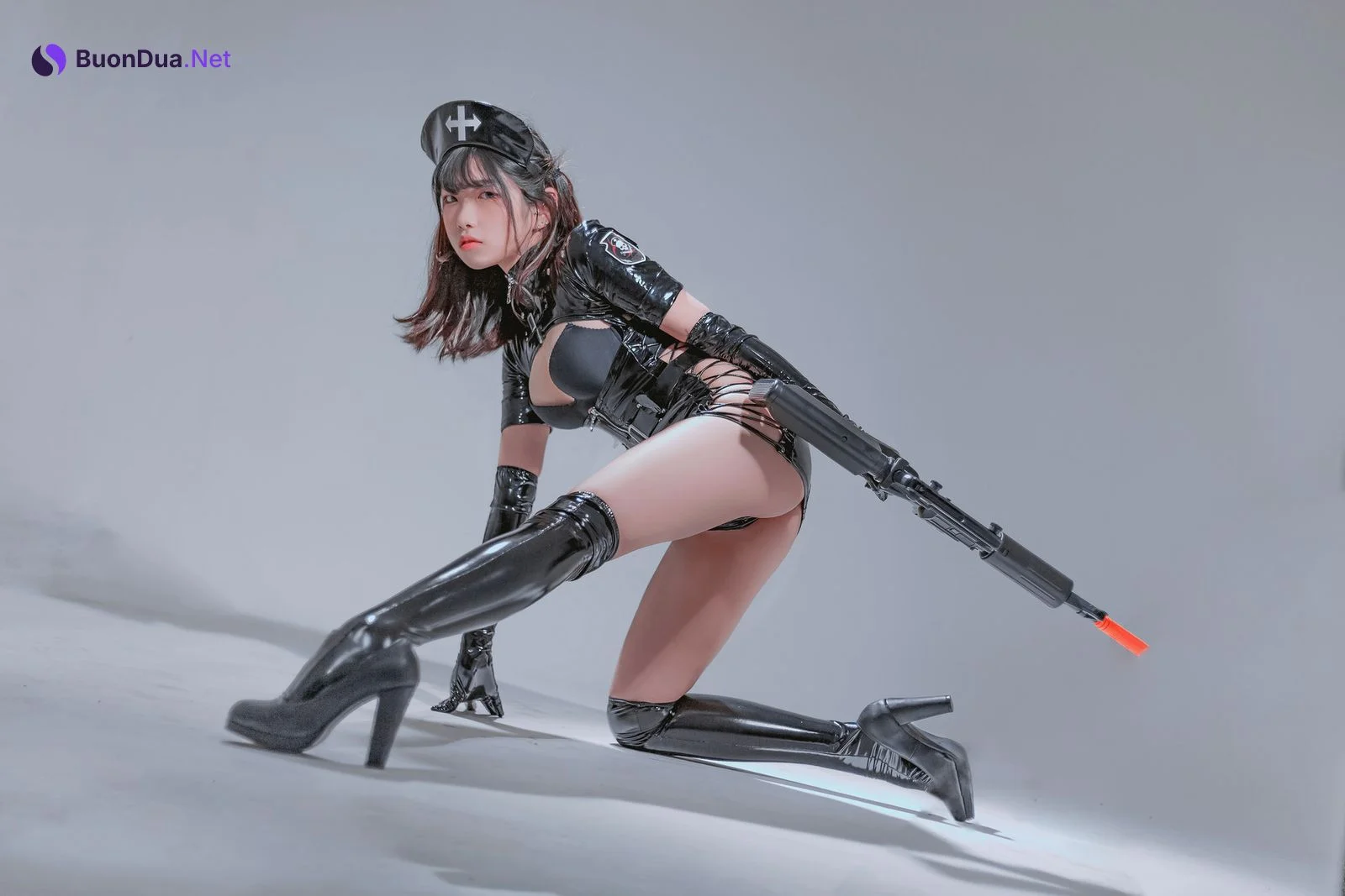 Sonson 손손, [Loozy] Dark Maid - Photo 18