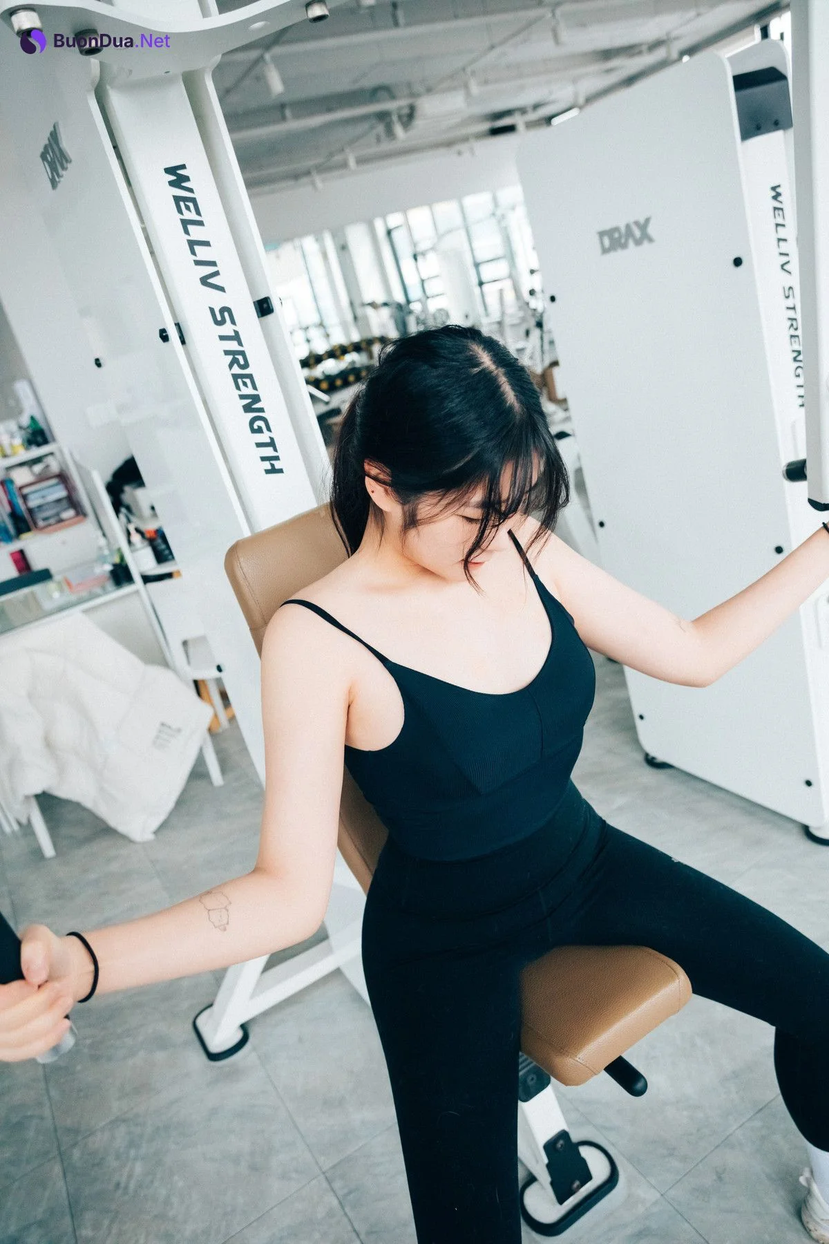 Sonson 손손, [Loozy] Personal Trainer Set.01 - Photo 5