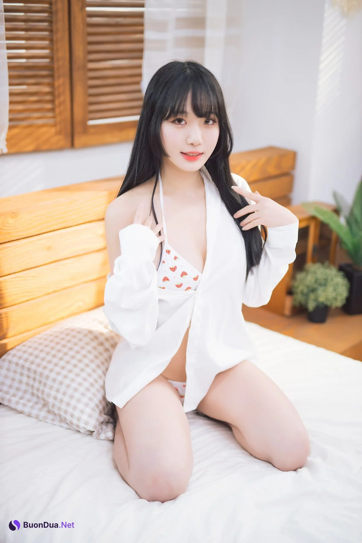 Sooflower 수련수련, Strawberry Photobook Set.01 - Photo 15
