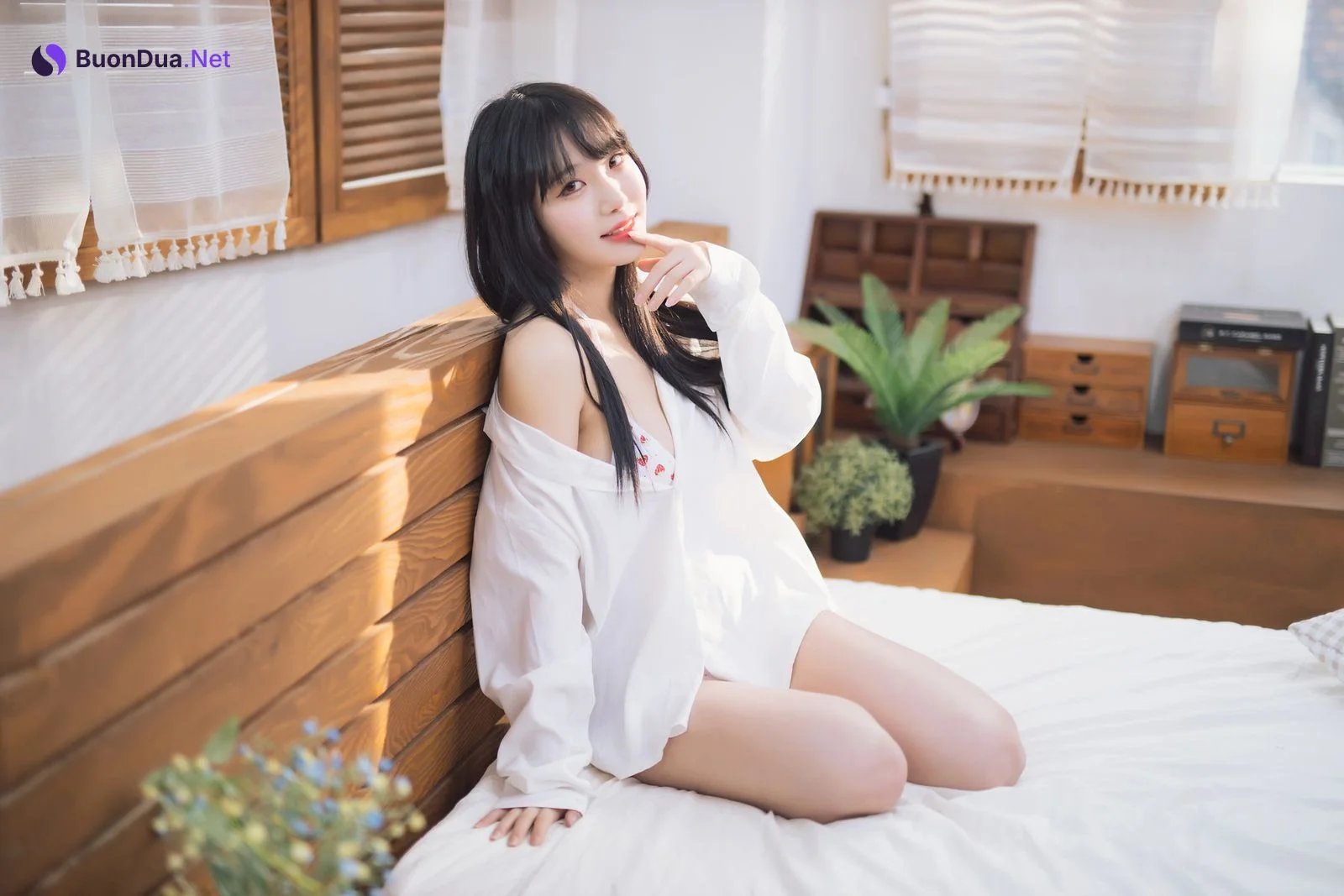 Sooflower 수련수련, Strawberry Photobook Set.01 - Photo 17