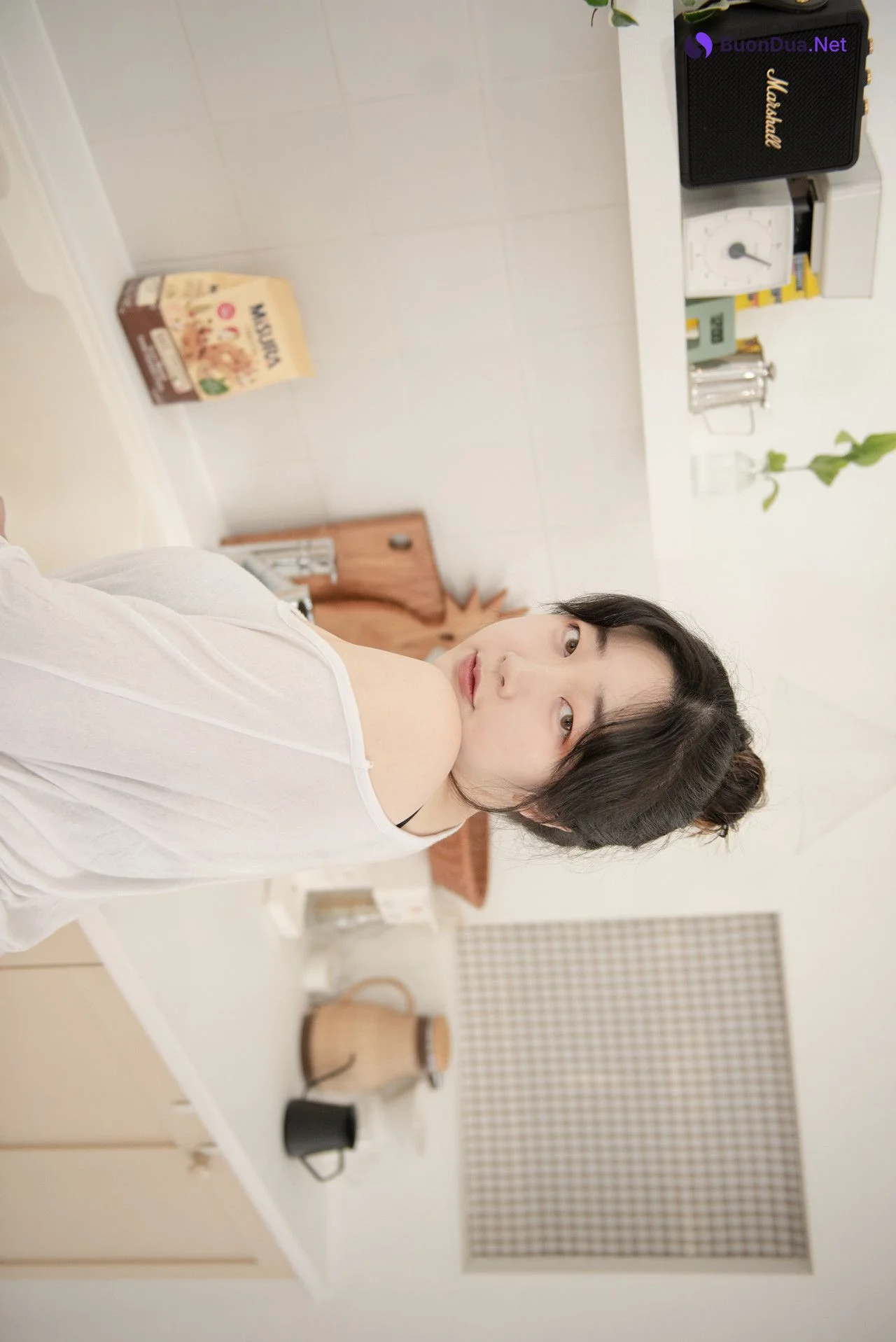 Soonjin 순진이, Photobook ‘T-Shirt’ - Photo 2