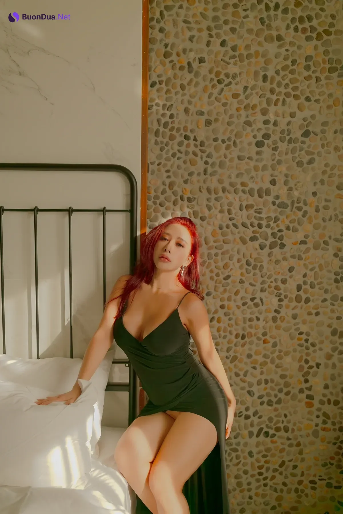 Soyoung 소영, PhotoBook 「In The Hotel」 - Photo 2
