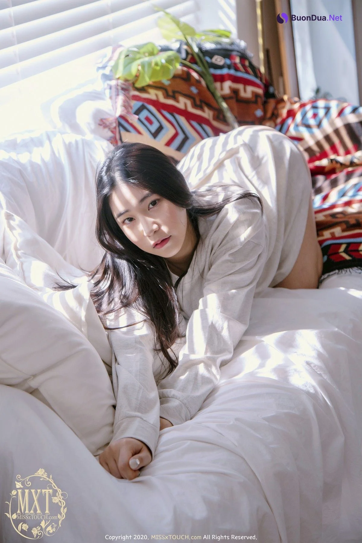 SUA 지수아, [MISS TOUCH] SuA 12th Photobook - Photo 14