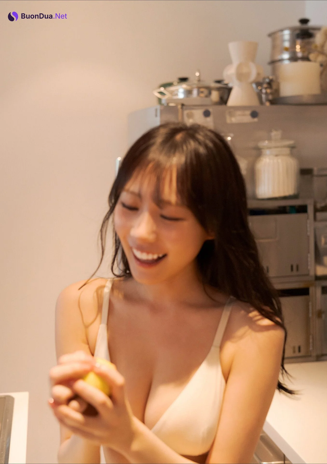 Sumire Yokono 横野すみれ, BUBKAデジタル写真集 「そのカーブ、反則級！」 Set.02 - Photo 4