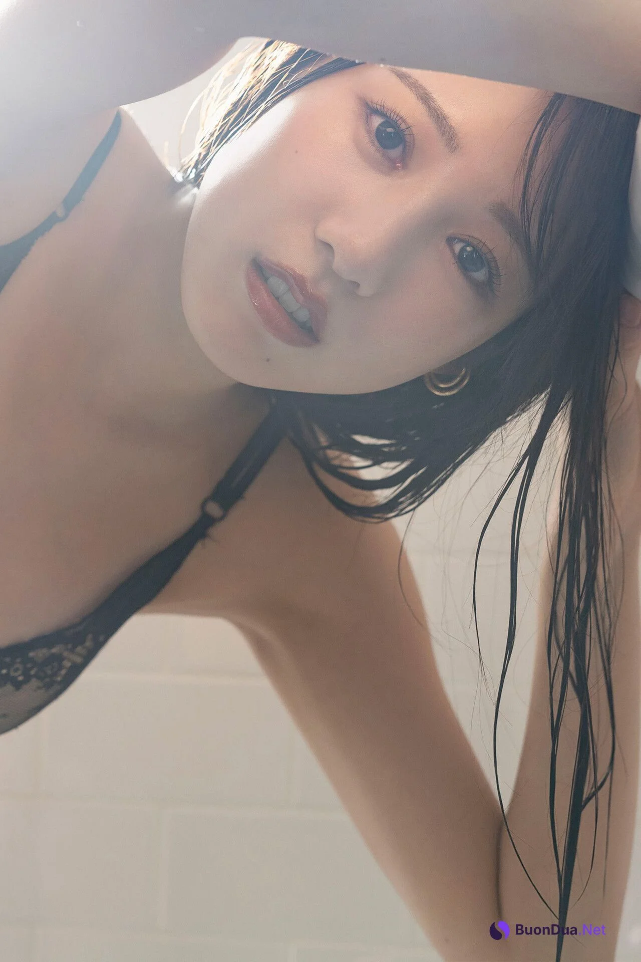 Sumire Yokono 横野すみれ, FLASHデジタル写真集 「どこ見てるの？」 Set.04 - Photo 19