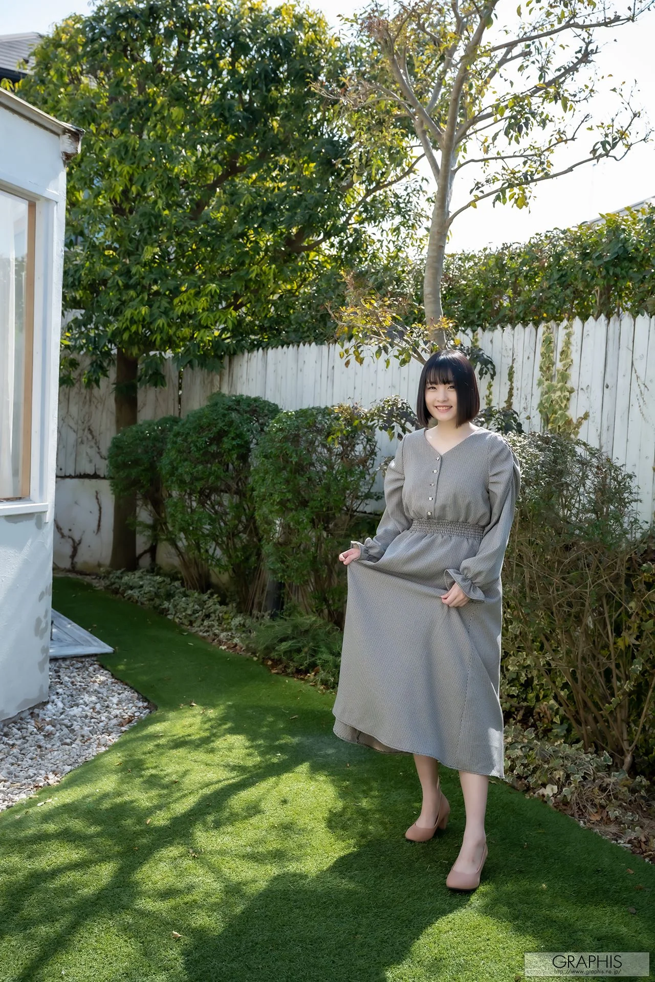 Suzu Akane 愛宝すず, [Graphis] Gals “Artless ” Vol.01