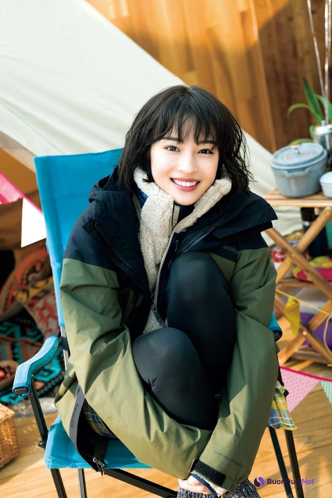 Suzu Hirose 広瀬すず, Shonen Magazine 2021 No.10 (週刊少年マガジン 2021年10号) - Photo 15