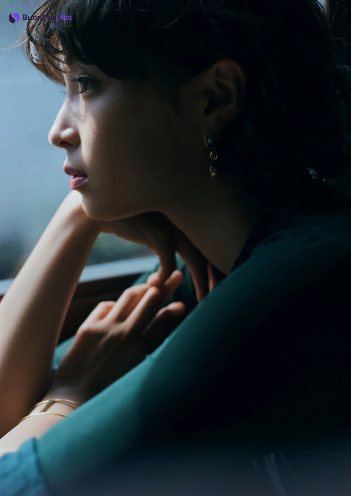 Suzu Hirose 広瀬すず, Shukan Bunshun 2021.05.06 (週刊文春 2021年5月6日号) - Photo 2