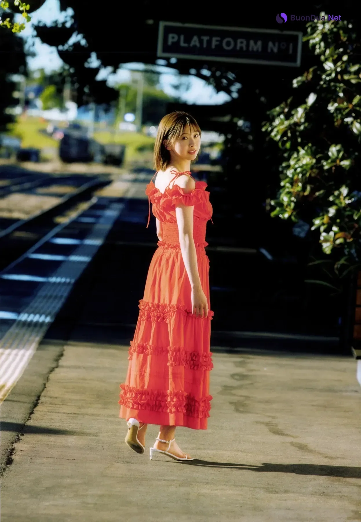 Suzuka Tomita 富田鈴花, 写真集 「鈴花サーキット」 Set.04 - Photo 2