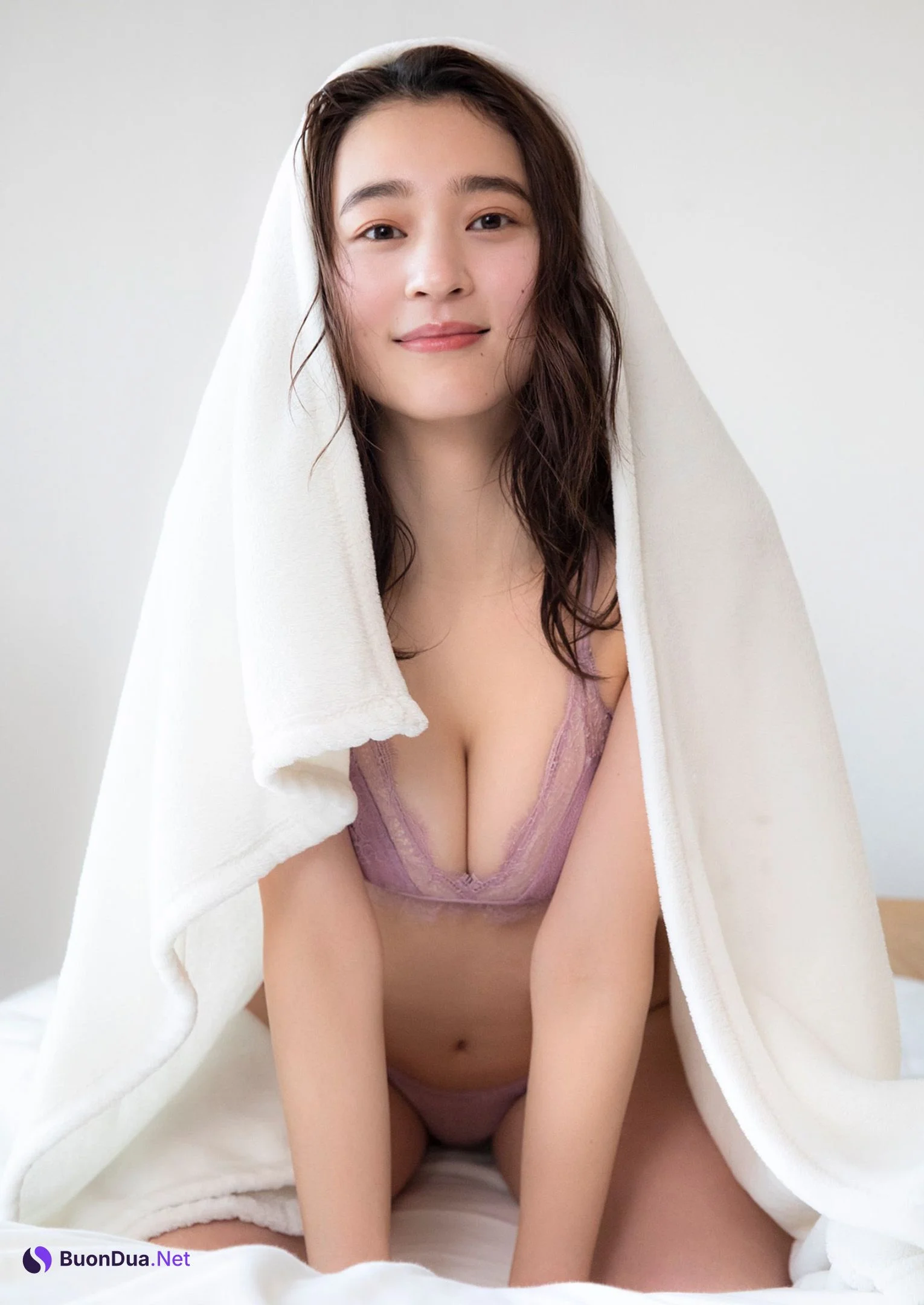 Suzuna 涼那, Young Jump 2023 No.20 (ヤングジャンプ 2023年20号) - Photo 7