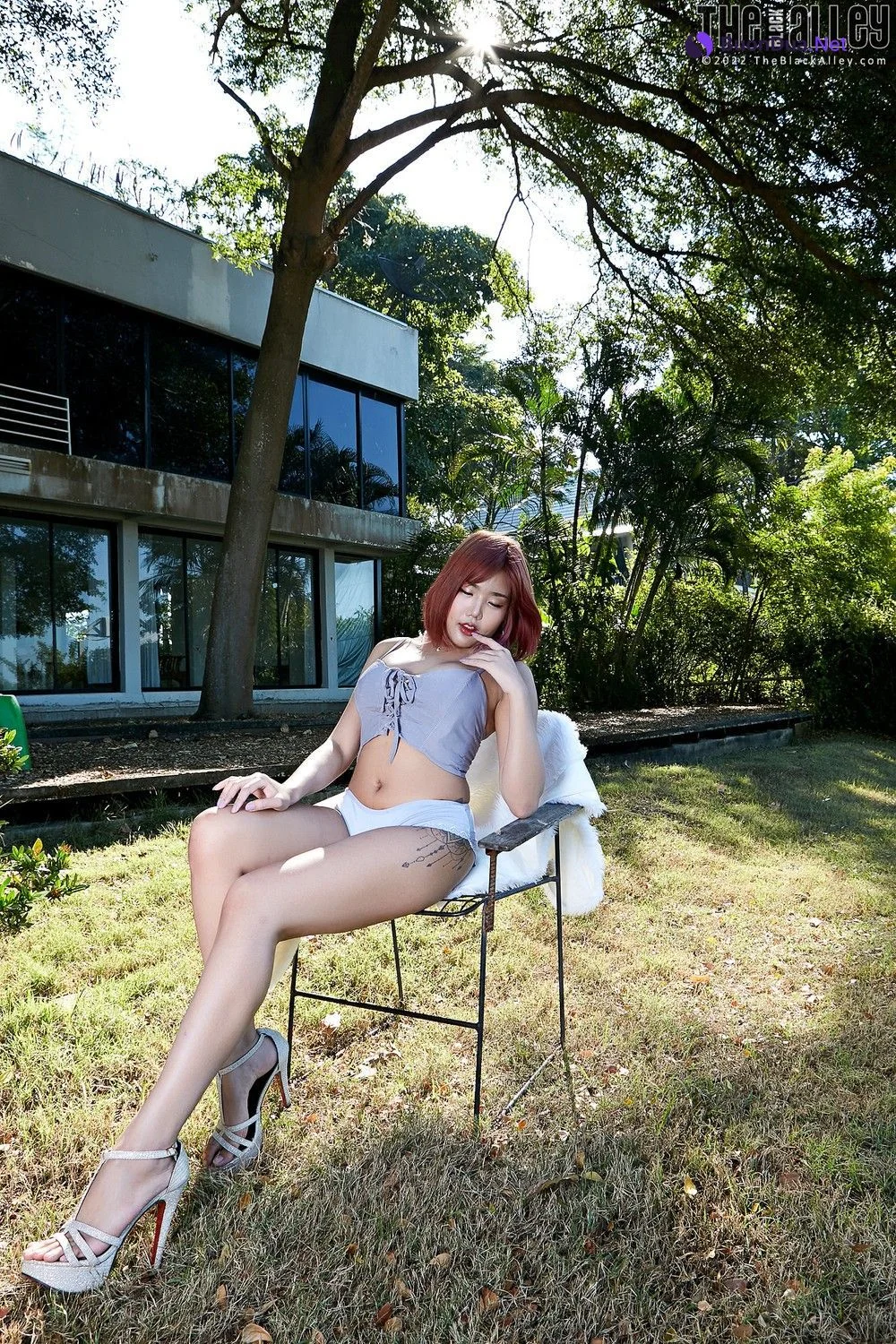 [The Black Alley] Niki Photo Set.27 (2021.12.31) - Photo 2