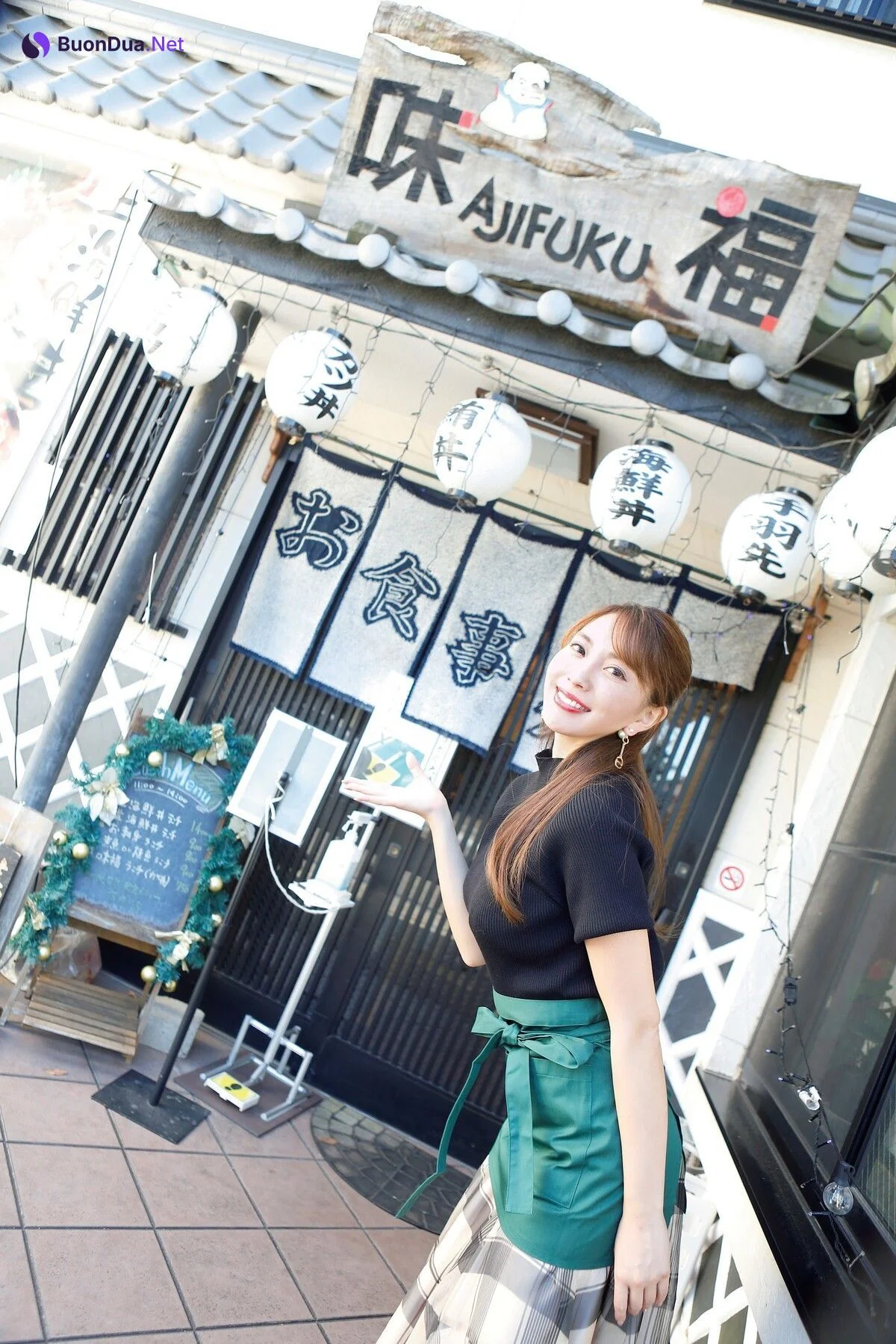 Tomomi Morisaki 森咲智美, FLASH 2021.11.09 (フラッシュ 2021年11月9日号) - Photo 8