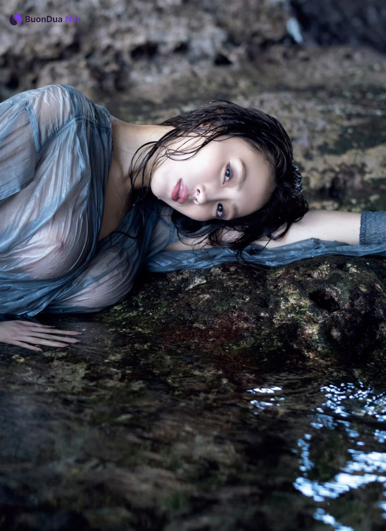 Tomomi Morisaki 森咲智美, FRIDAY 2022.03.04 (フライデー 2022年3月4日号) - Photo 10