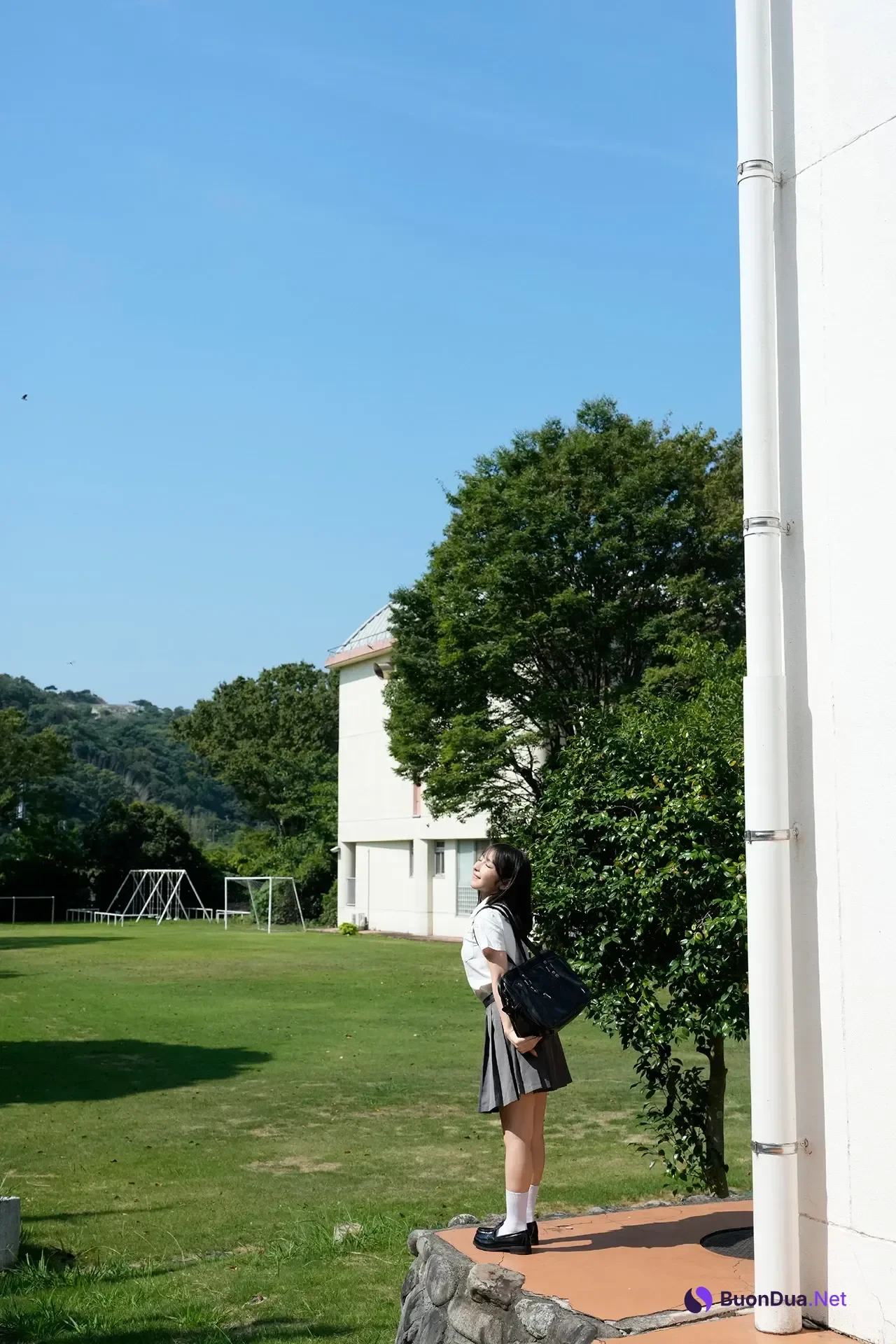 Toumi 十味, デジタル写真集 「ゼロイチ学園 シーズン２」 - Photo 4
