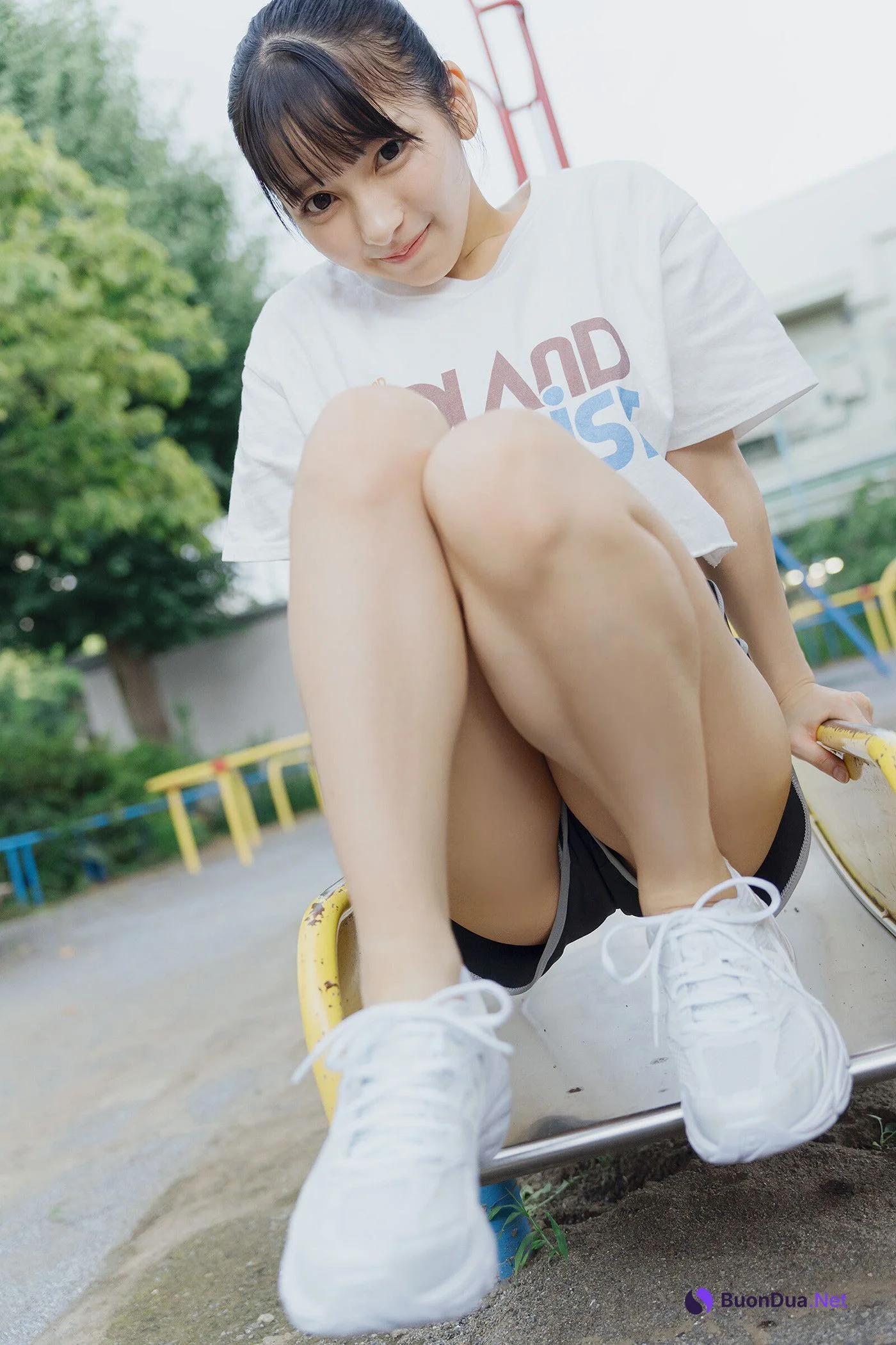 Toumi 十味, 漫画アクションデジタル写真集 「もっと甘いものを」 Set.02 - Photo 2