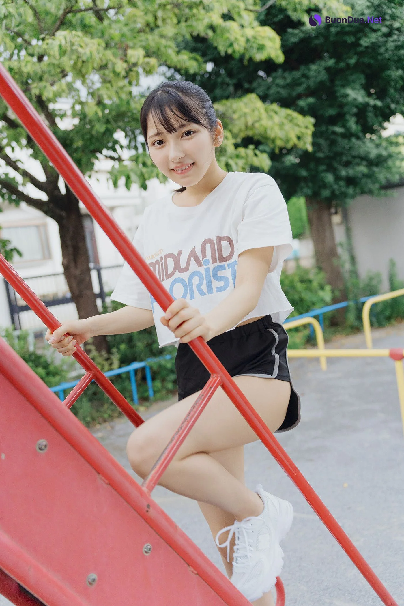 Toumi 十味, 漫画アクションデジタル写真集 「もっと甘いものを」 Set.02 - Photo 3