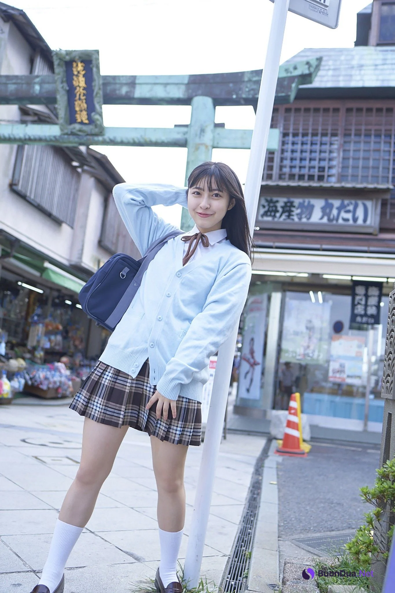 Tsukine Takeuchi 竹内月音, ヤンマガWeb ヤンマガアザーっす！ YM2021年1号 - Photo 3