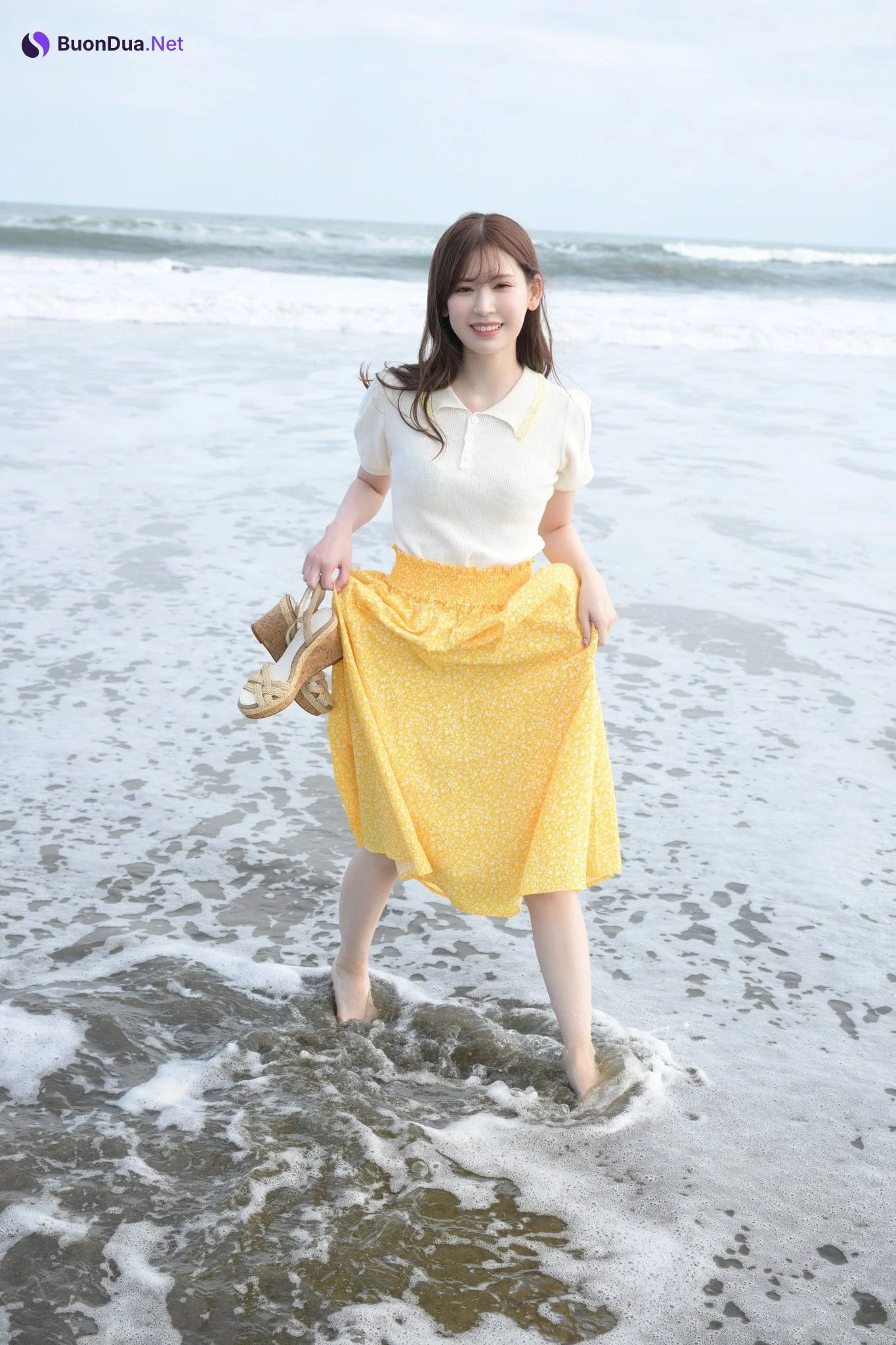 Tsumugi Akari 明里つむぎ, ＦＲＩＤＡＹデジタル写真集 「君とつむぐ夏 Vol.2」 Set.01 - Photo 5