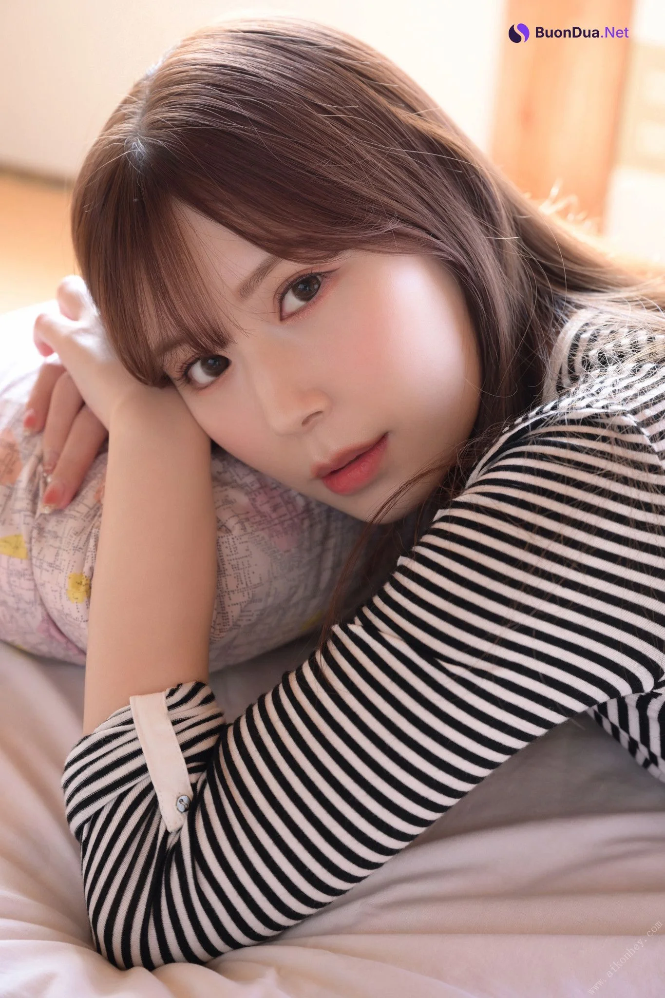 Tsumugi Akari 明里つむぎ, ＦＲＩＤＡＹデジタル写真集 「君とつむぐ夏 Vol.2」 Set.05 - Photo 2